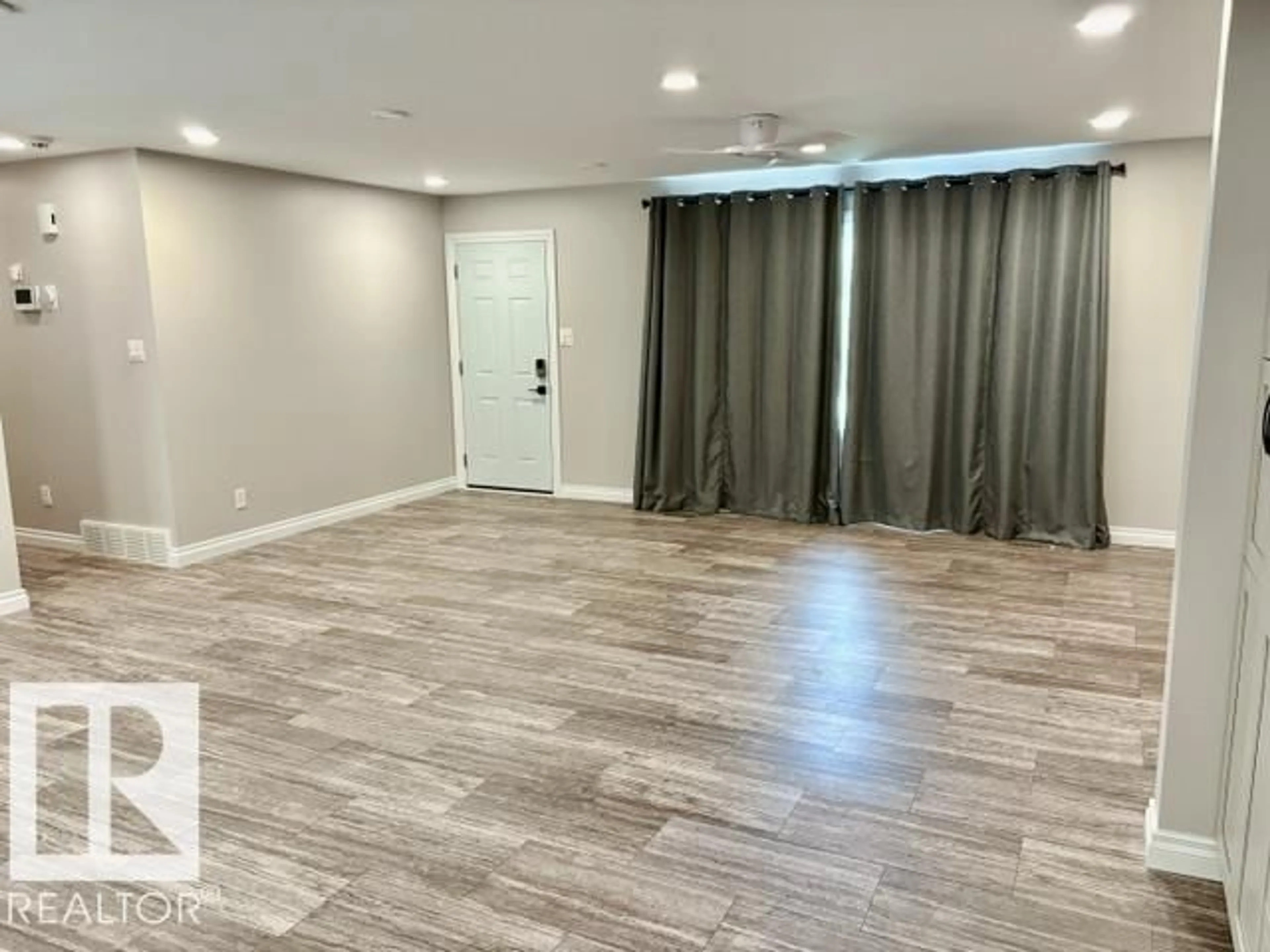 A pic of a room for 5133 45A AV, Vegreville Alberta T9C1L4