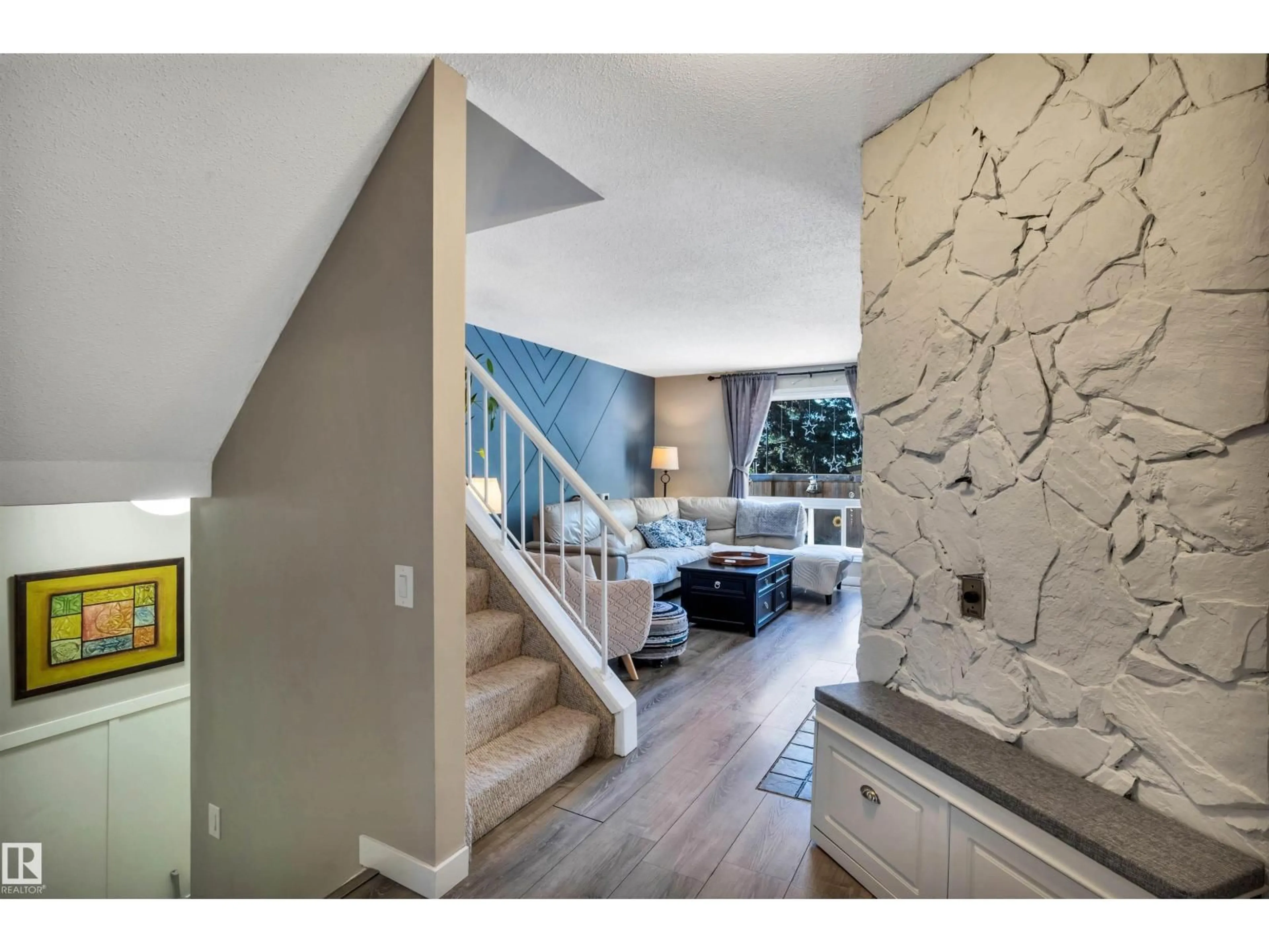 Indoor entryway for 58 GRANDIN VG, St. Albert Alberta T8N1R9