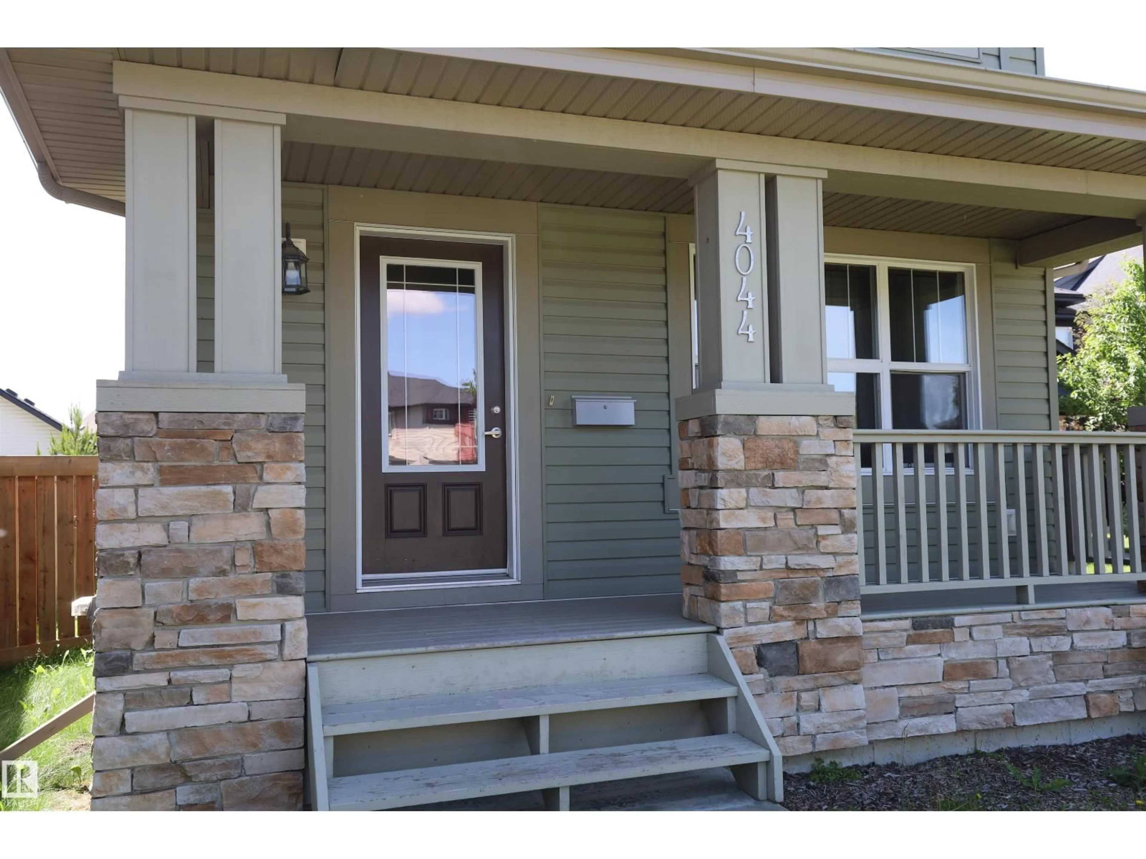 Unknown for 4044 ALEXANDER WY, Edmonton Alberta T6W2C6