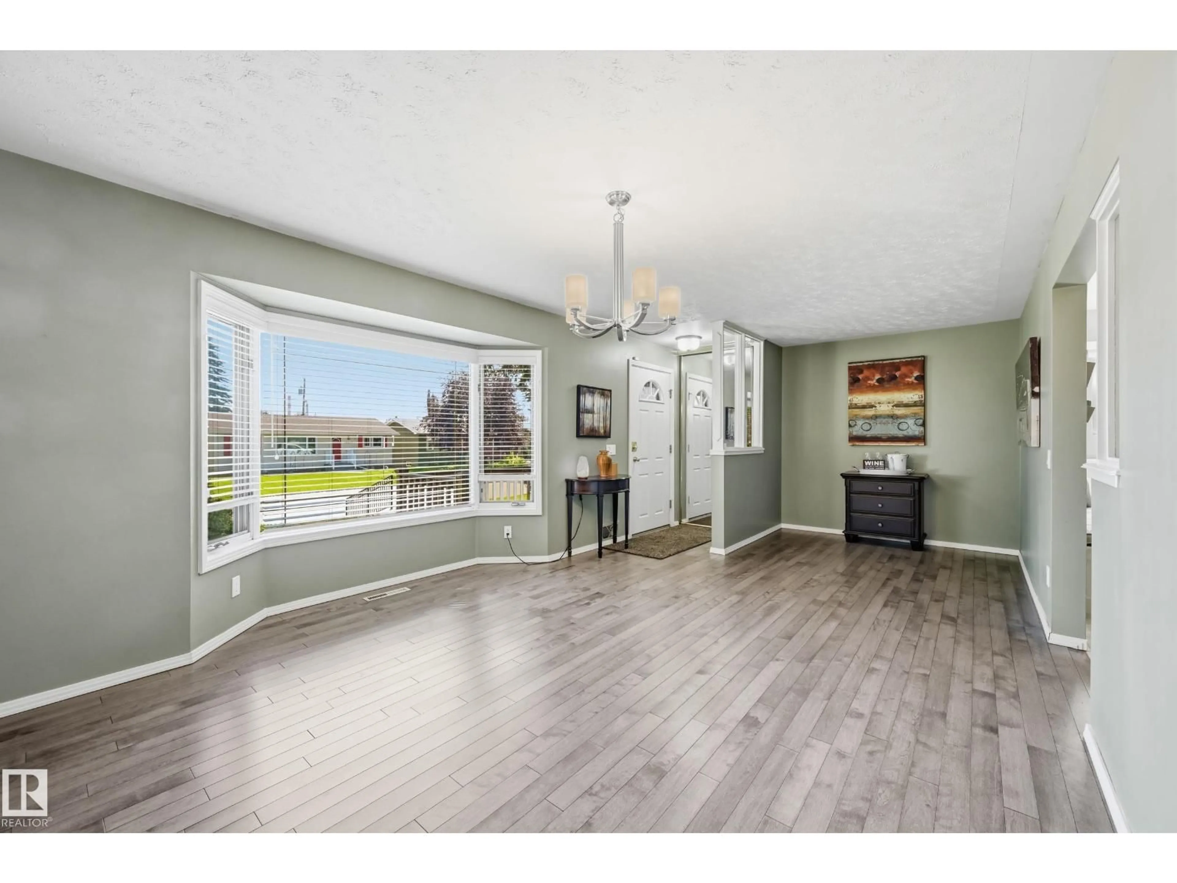 Unknown for NW - 10552 45 ST, Edmonton Alberta T6A1X5