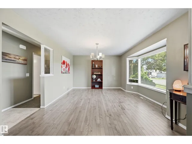 NW - 10552 45 ST, Edmonton 5