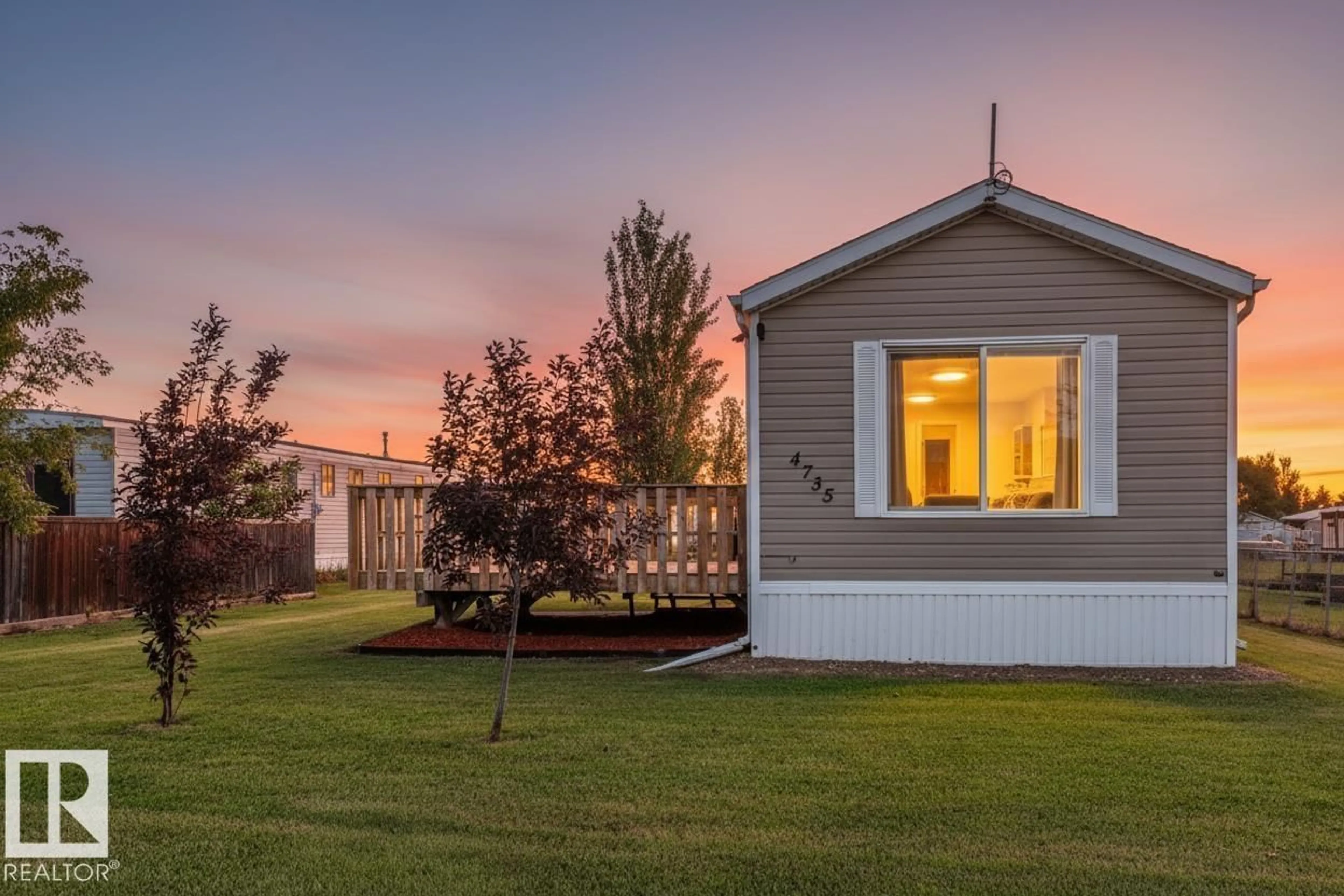 Home with vinyl exterior material, unknown for 4735 50 ST, Vimy Alberta T0G2J0