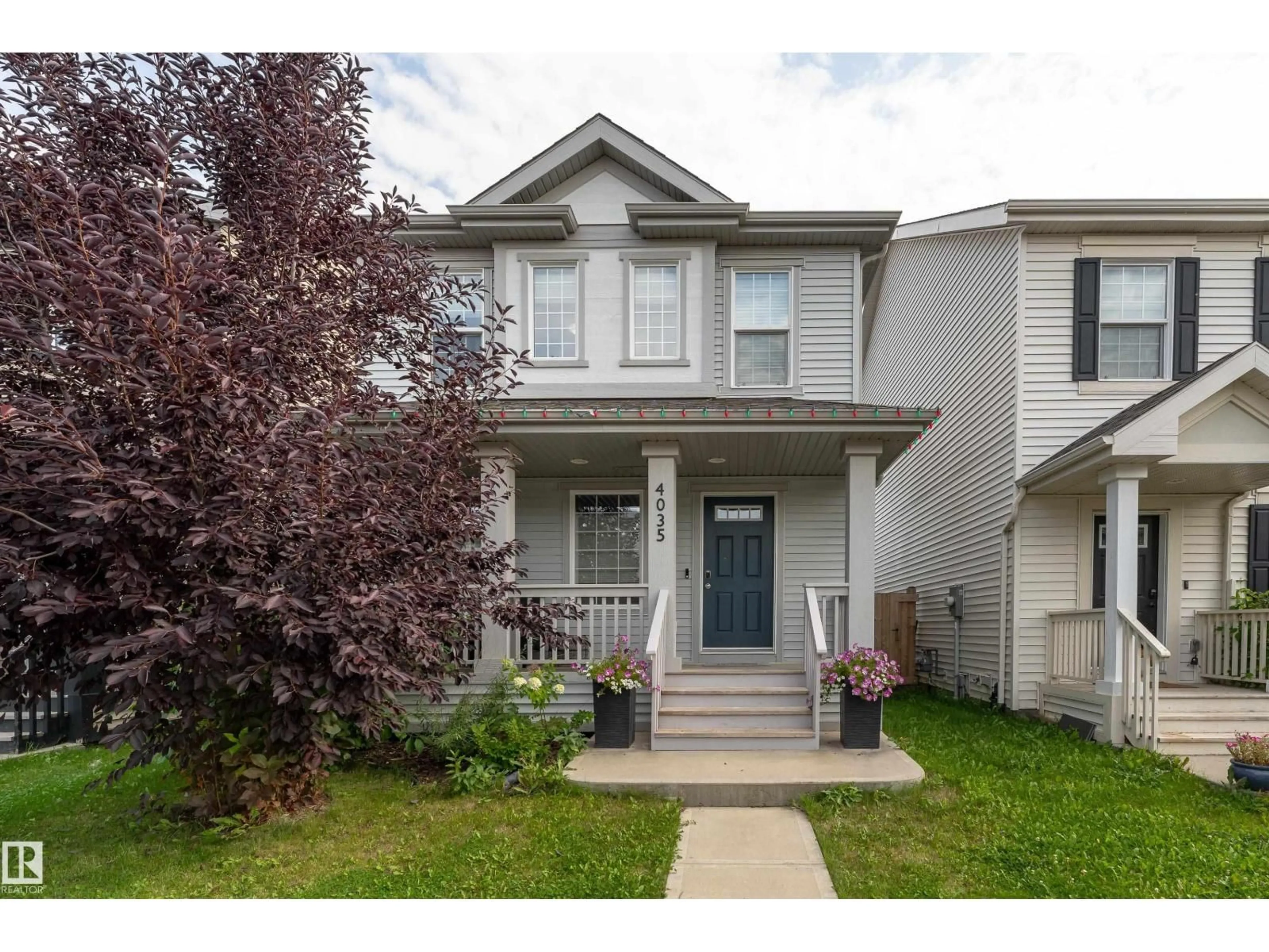 Home with vinyl exterior material, street for GR SW - 4035 CHAPPELLE GREEN, Edmonton Alberta T6W4B3