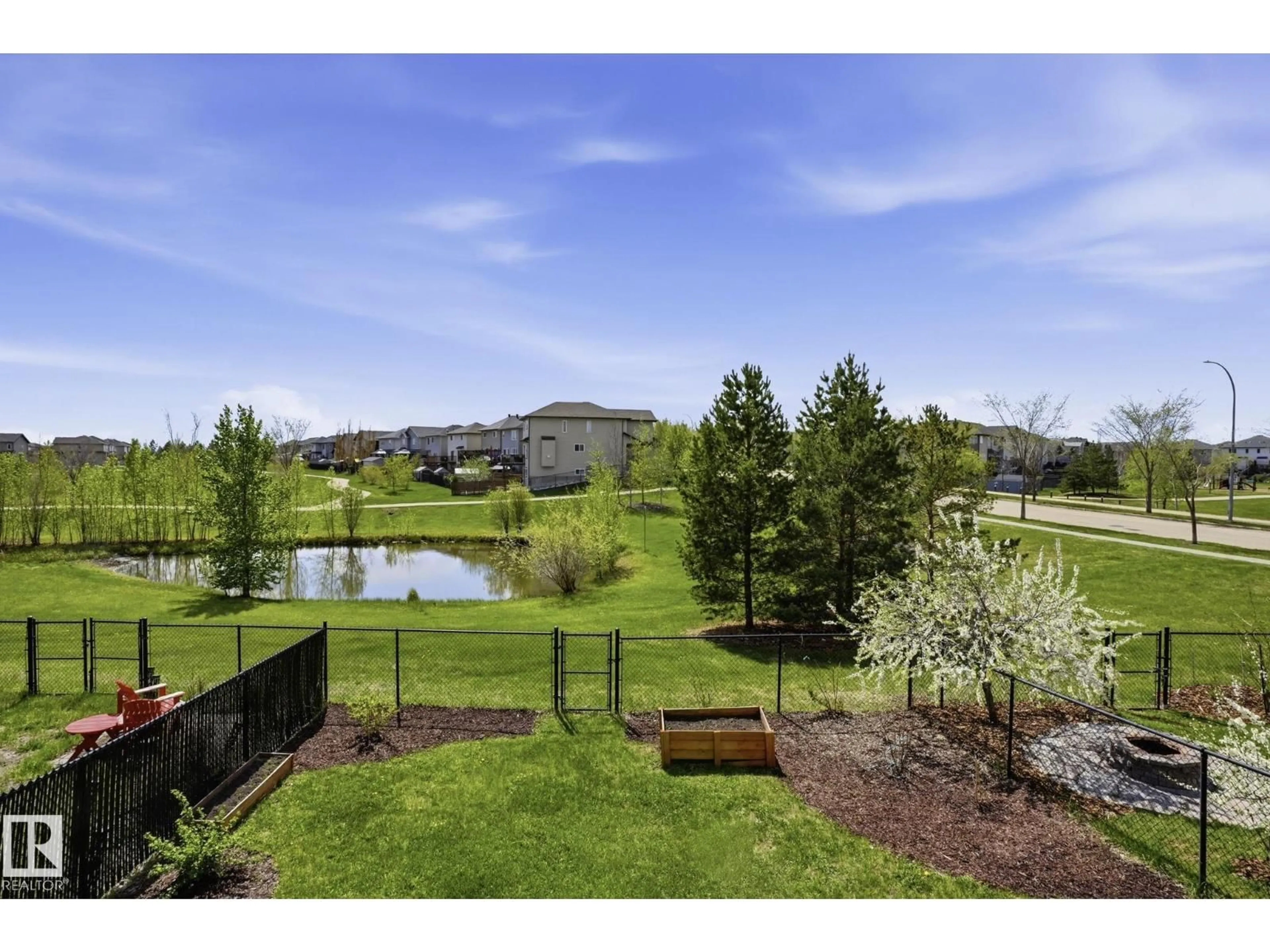 A pic from outside/outdoor area/front of a property/back of a property/a pic from drone, water/lake/river/ocean view for 10 ROCKWELL CL, Fort Saskatchewan Alberta T8L0E7
