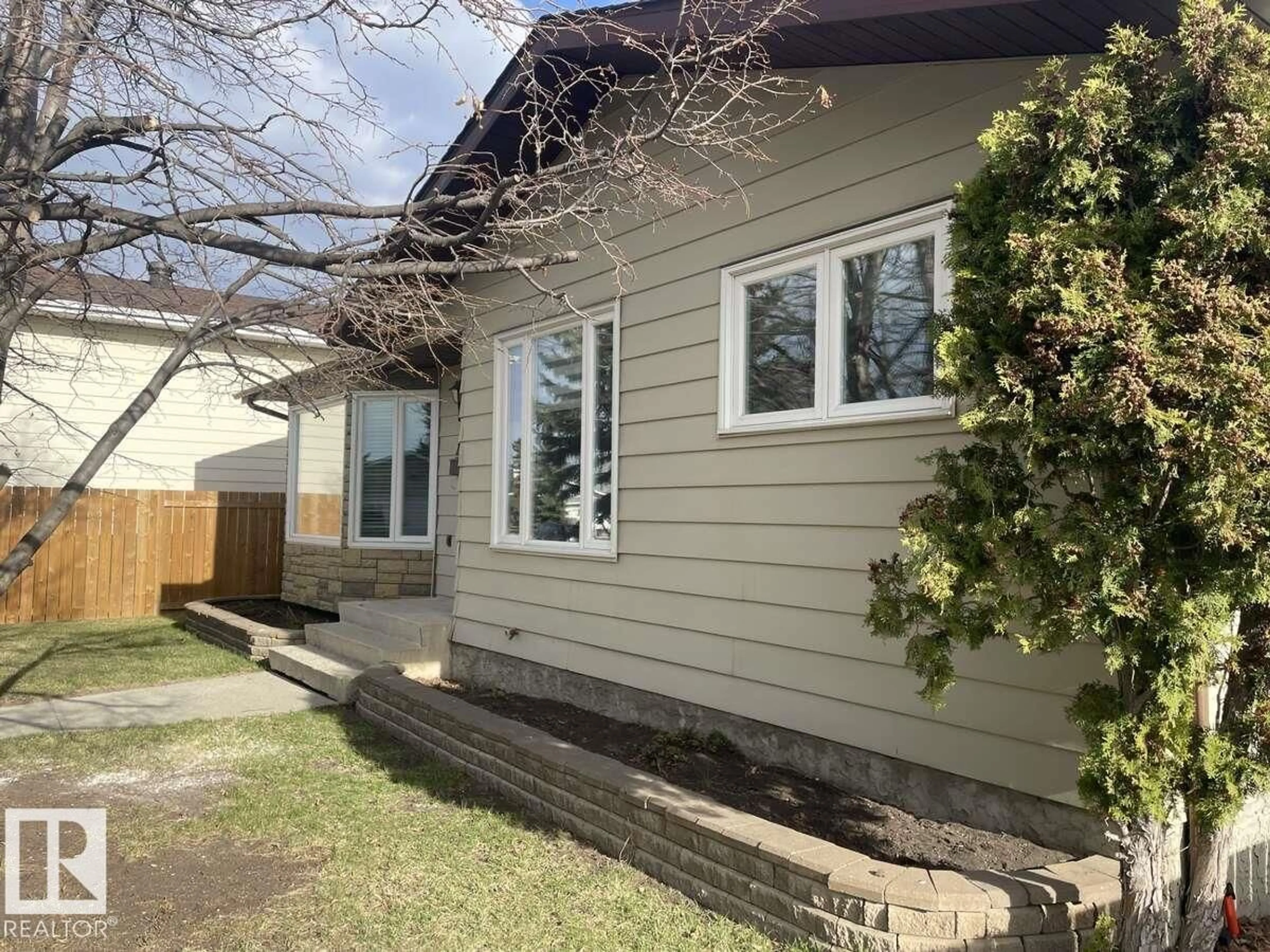A pic from outside/outdoor area/front of a property/back of a property/a pic from drone, street for NW - 1929 65 ST, Edmonton Alberta T6L1M1