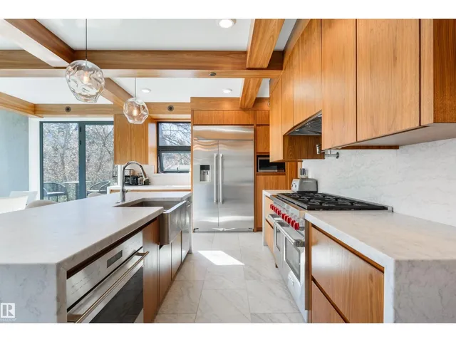 NW - 9213 97 ST, Edmonton 4