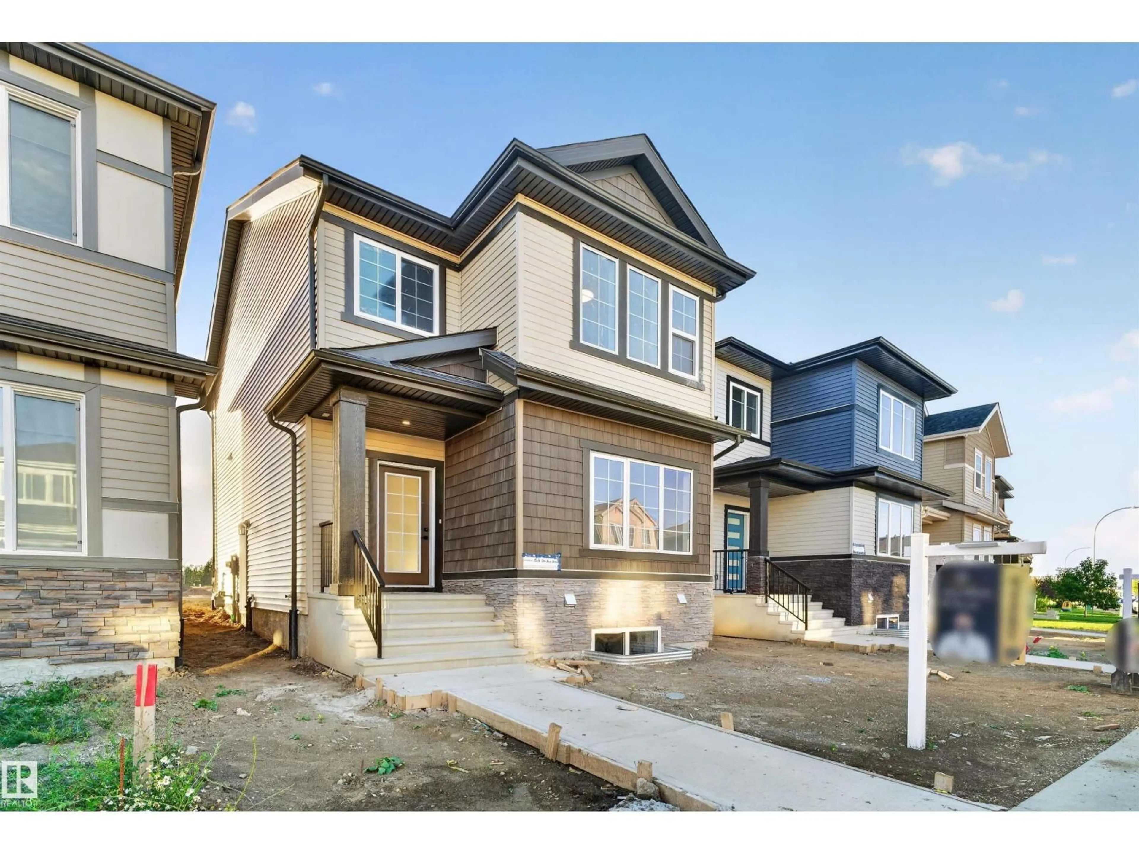 Home with vinyl exterior material, street for 68 COVELL CM, Spruce Grove Alberta T7X0Y7