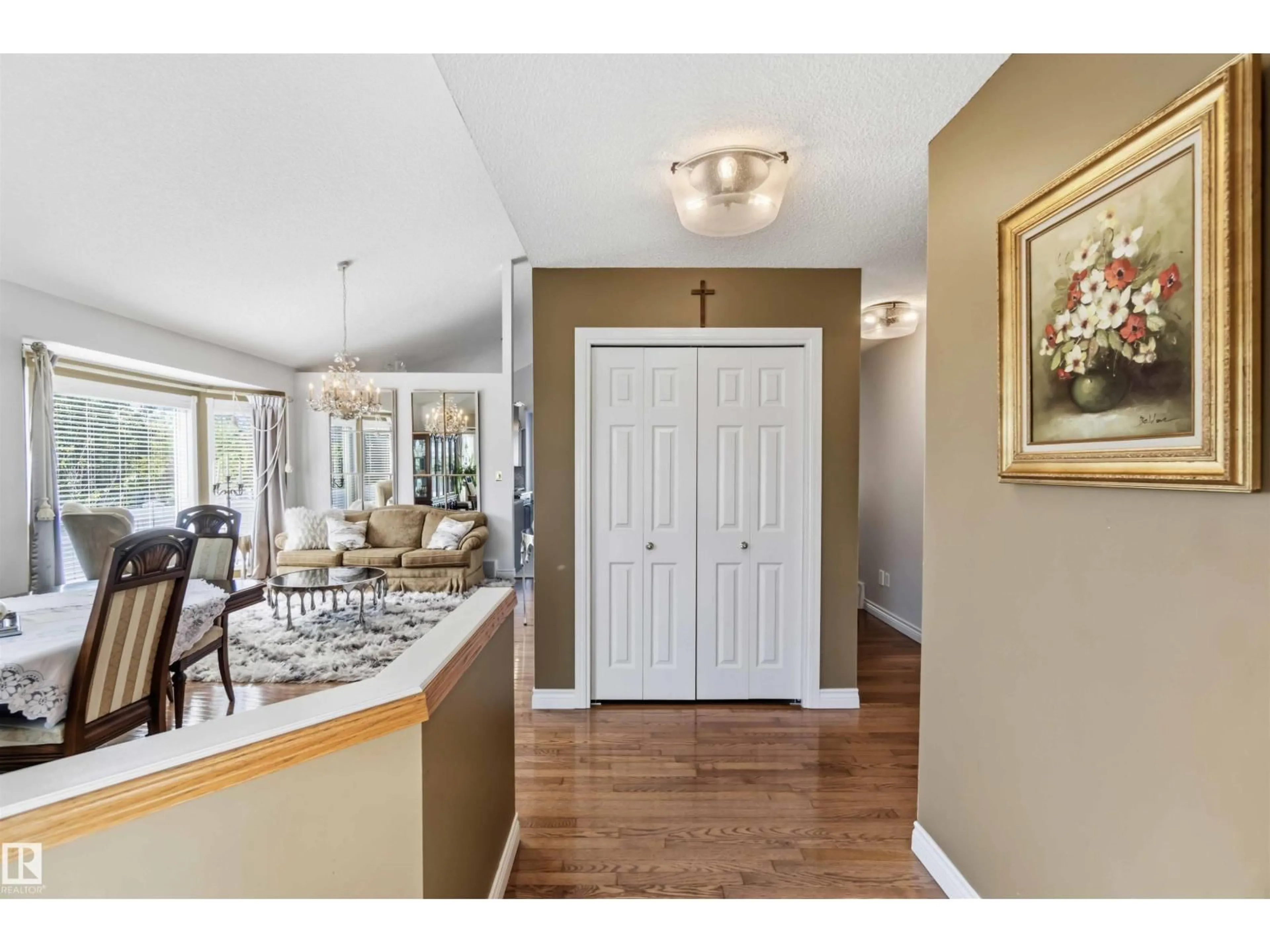 Open concept kitchen, unknown for 522 KLARVATTEN LAKE WD, Edmonton Alberta T5Z3E4