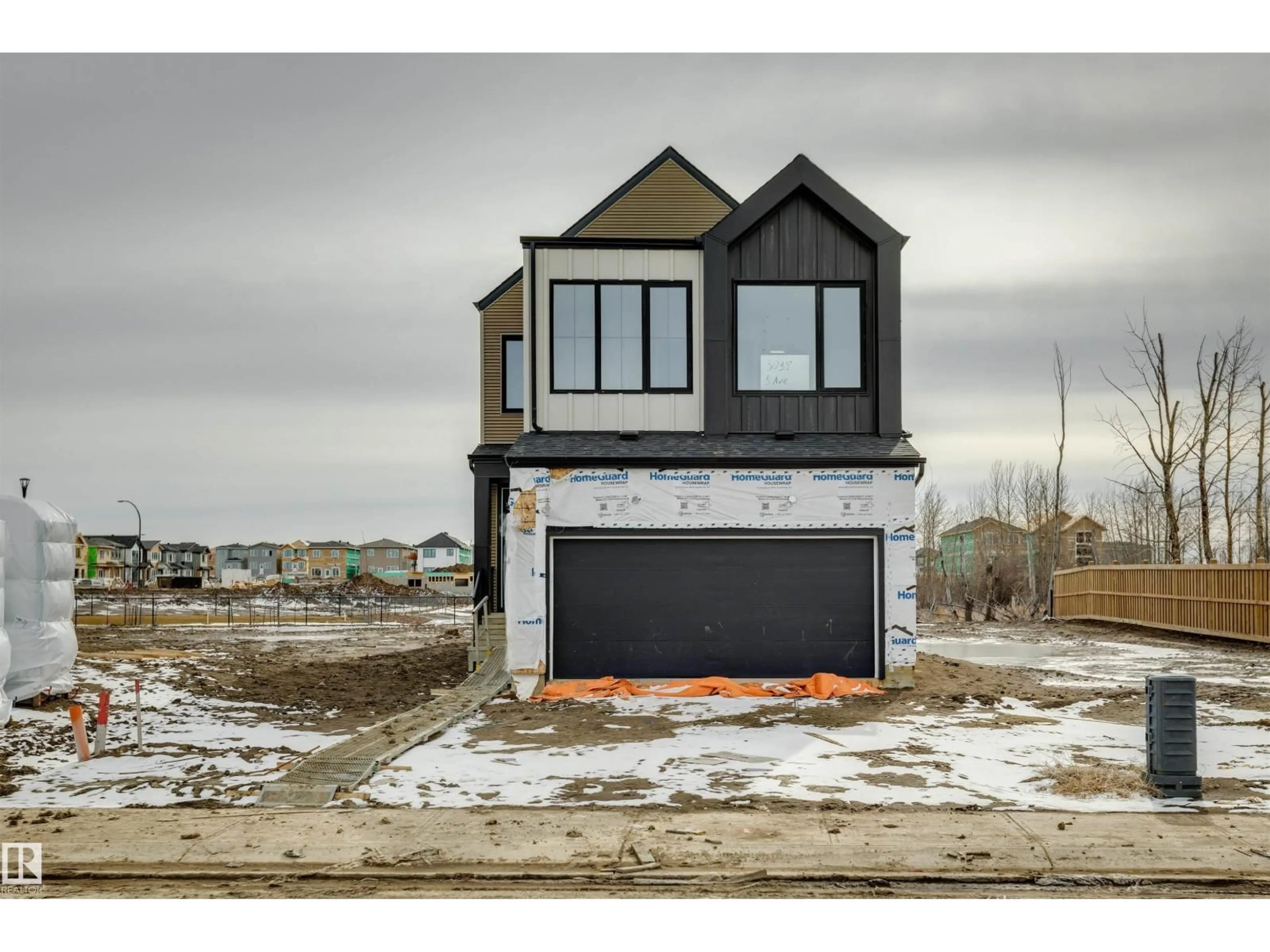Unknown for 3035 5 AV, Edmonton Alberta T6X1A5