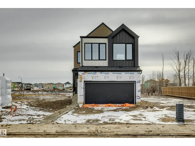 3035 5 AV, Edmonton