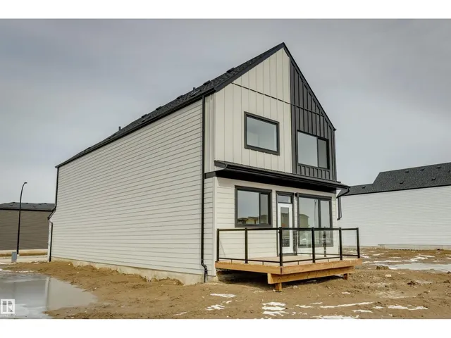 3035 5 AV, Edmonton 3