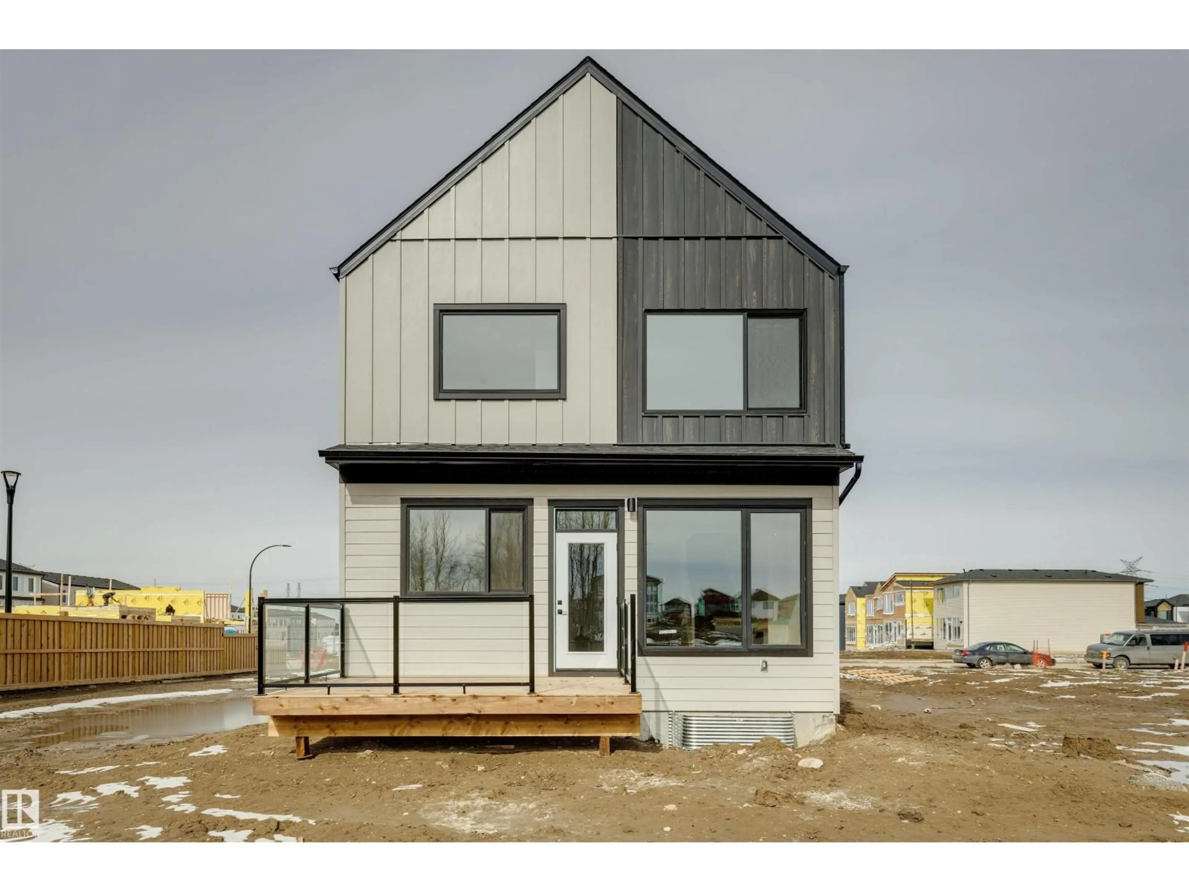 Home with vinyl exterior material, unknown for 3035 5 AV, Edmonton Alberta T6X1A5