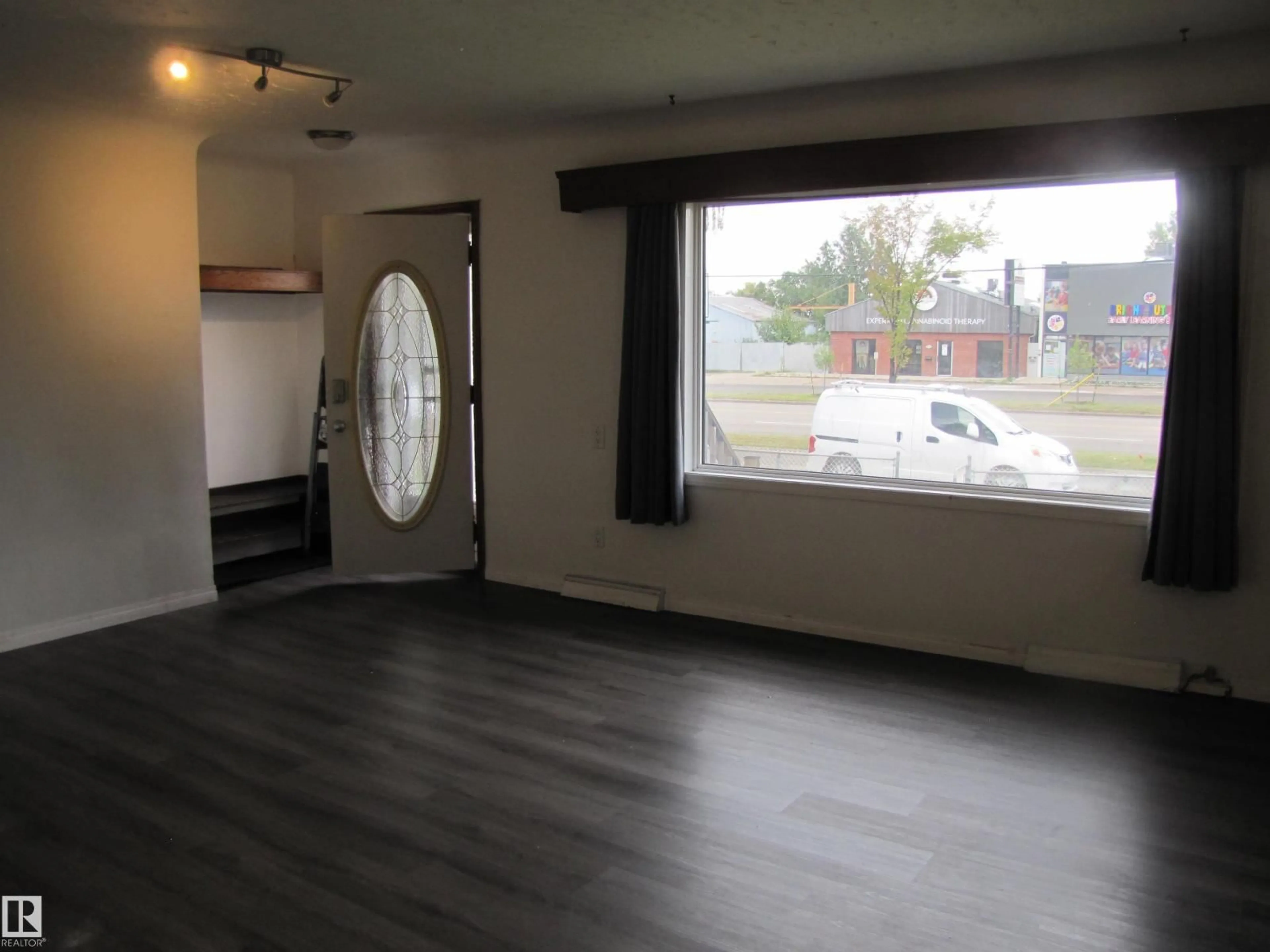 A pic of a room for NW - 9512 63 AV, Edmonton Alberta T6E0G4
