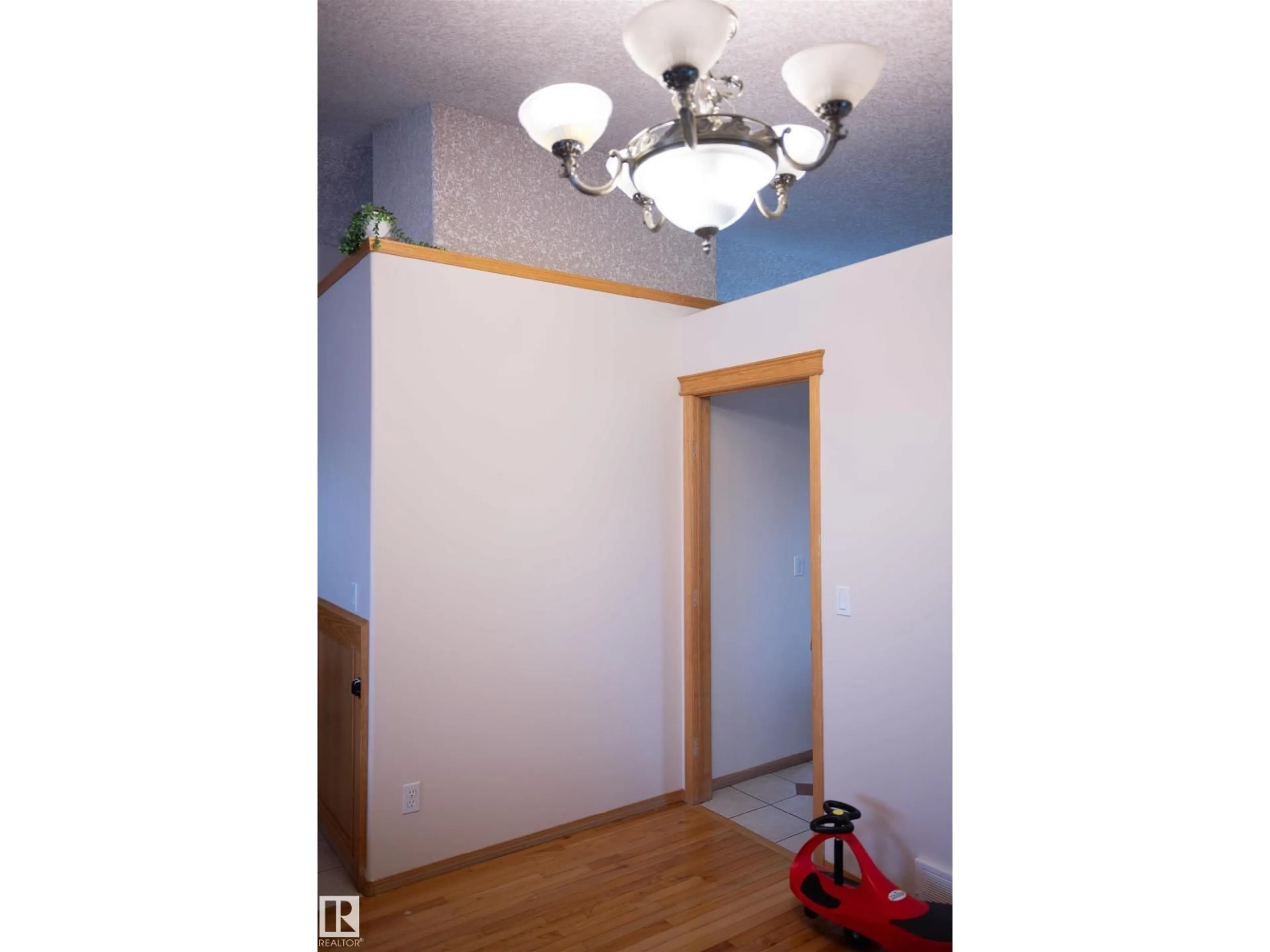 Unknown for 16503 68 ST, Edmonton Alberta T5Z3T2