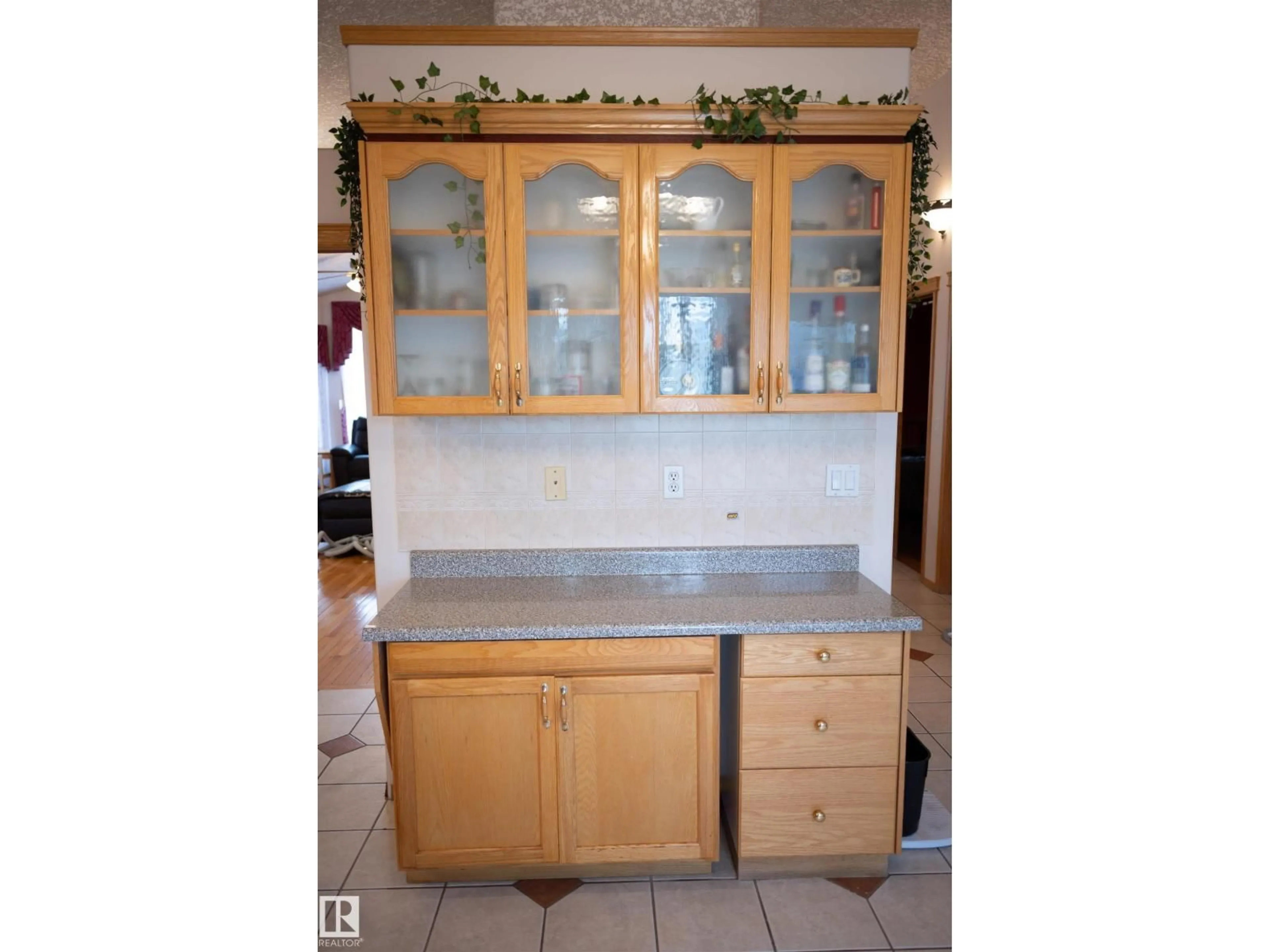 Standard kitchen, unknown for 16503 68 ST, Edmonton Alberta T5Z3T2