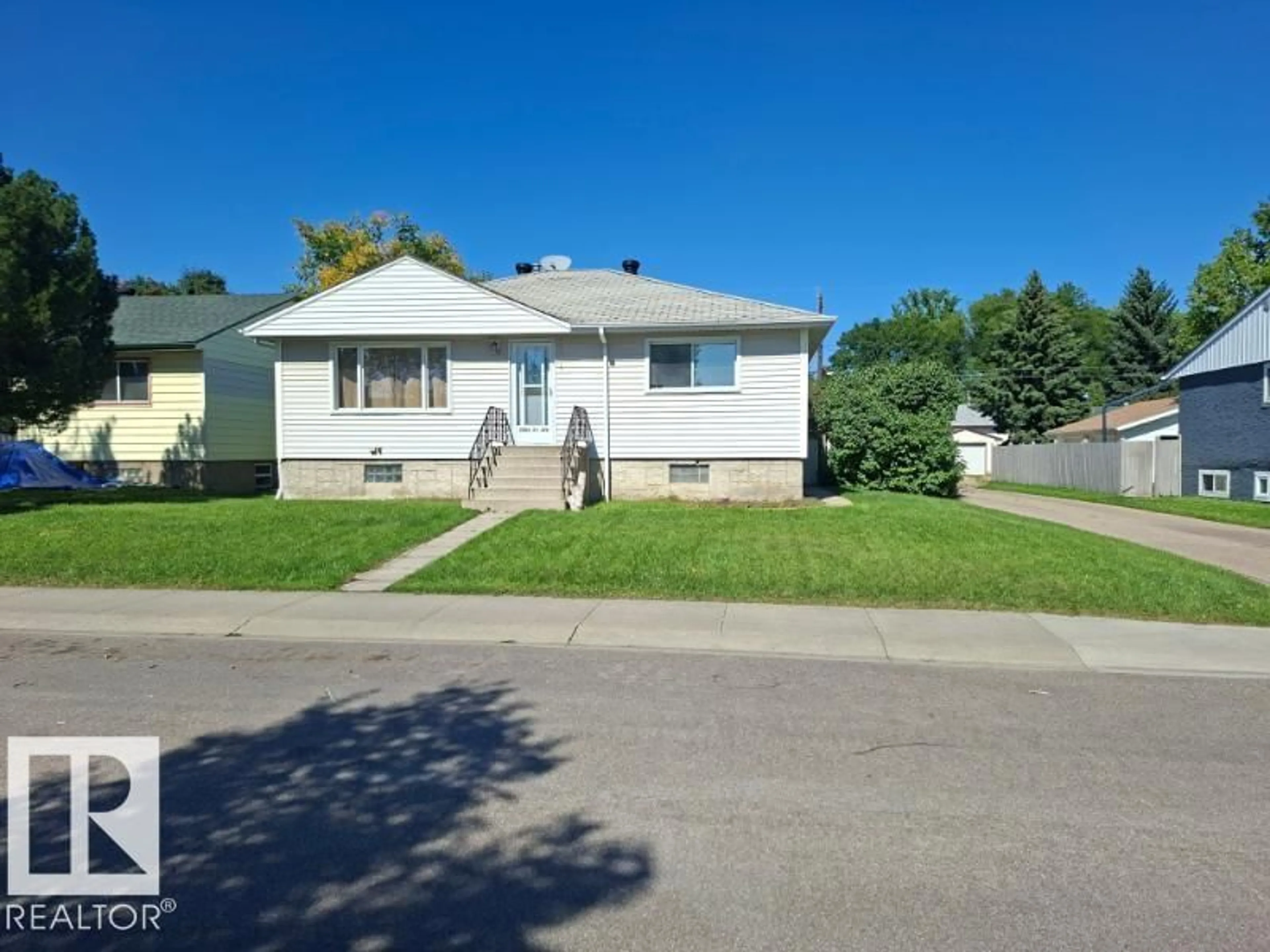 Unknown for NW - 9504 63 AV, Edmonton Alberta T6E0G4