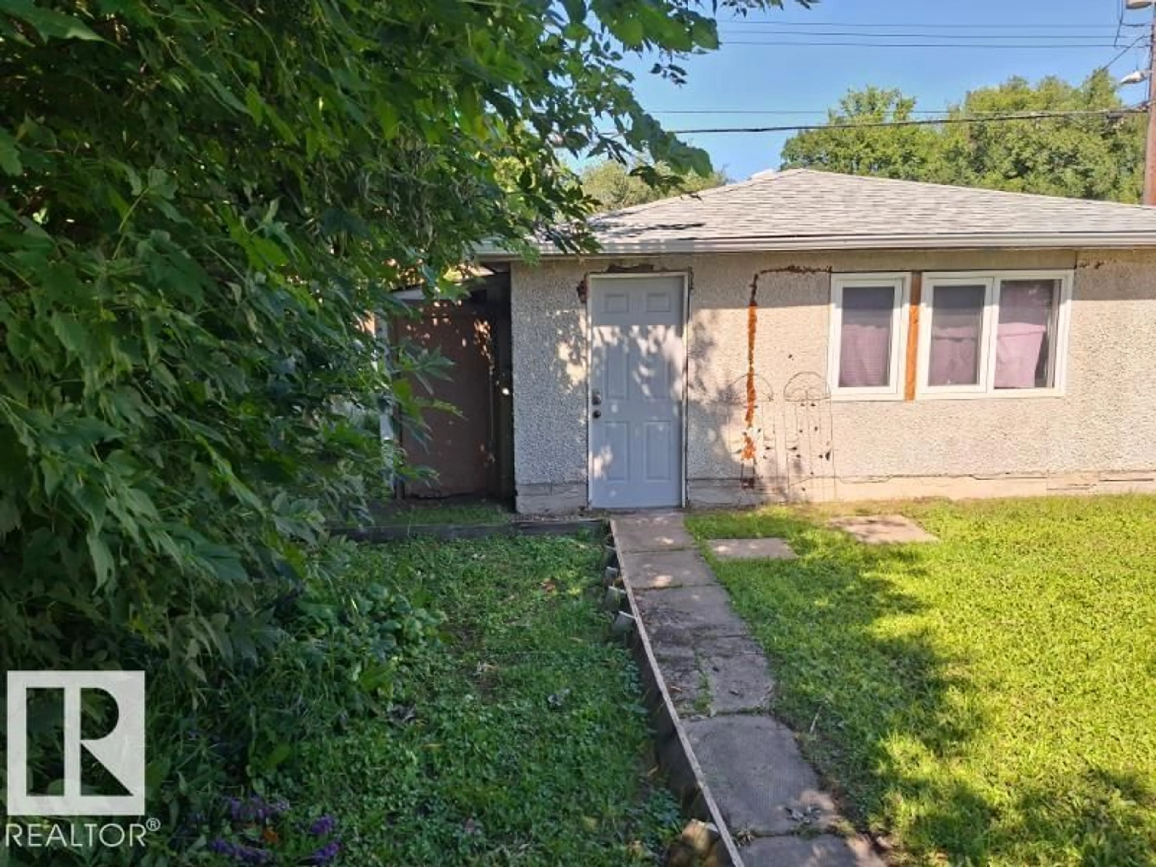 Unknown for NW - 9504 63 AV, Edmonton Alberta T6E0G4