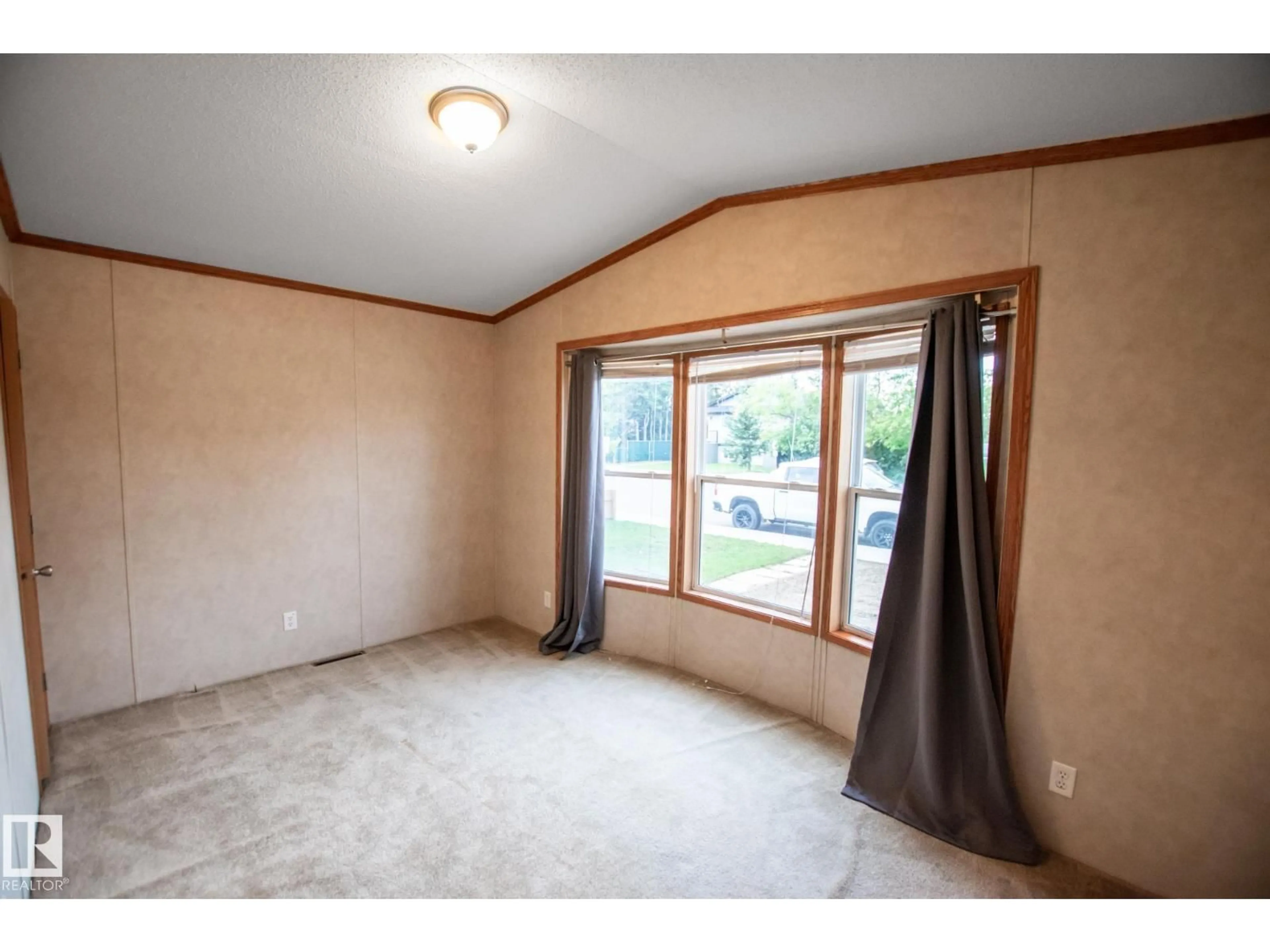 A pic of a room for 4805 50 ST, Ardmore Alberta T0A0B0
