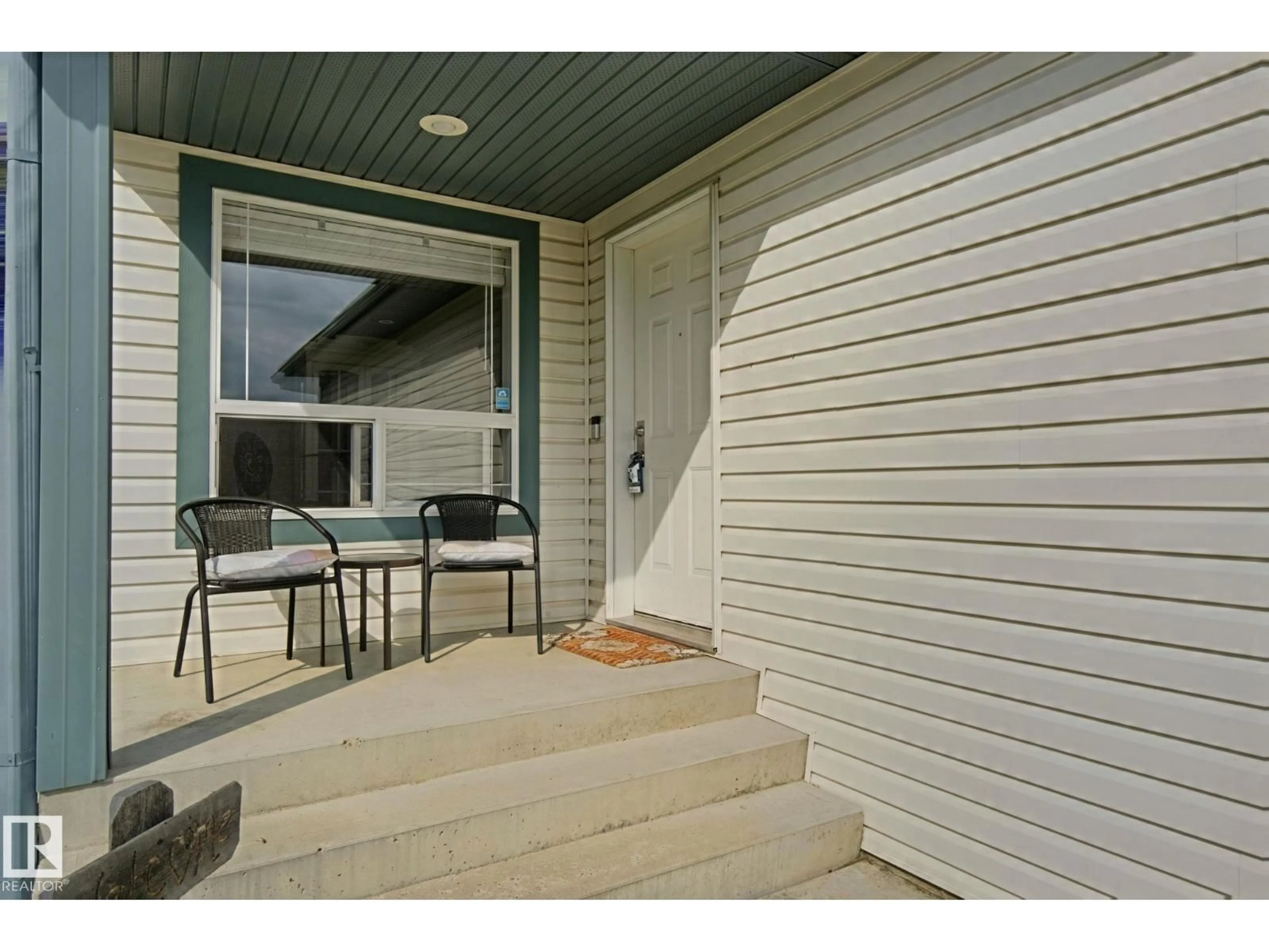 Patio, street for NW - 15618 141 ST, Edmonton Alberta T6V1T3