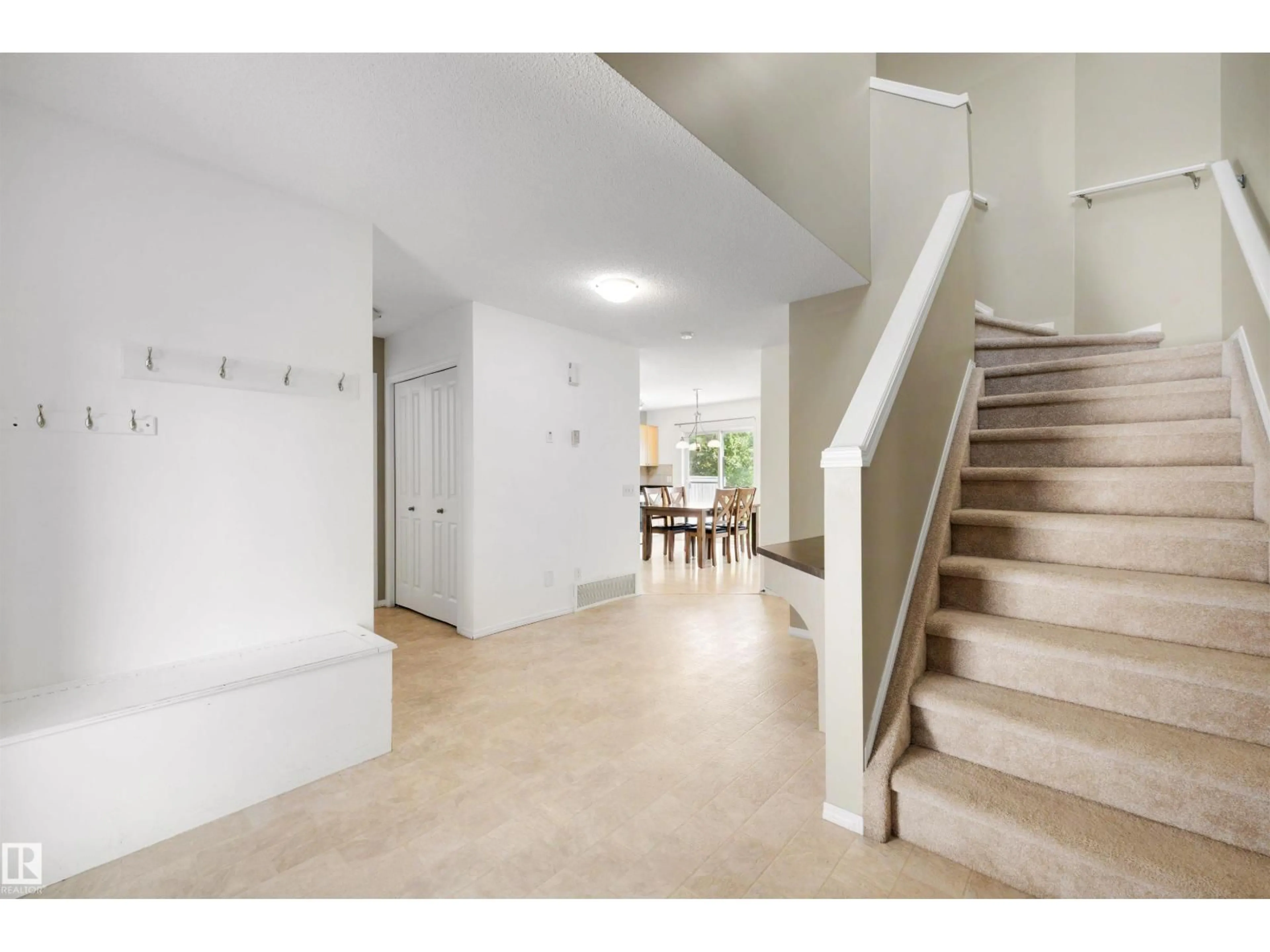Indoor foyer for #13 - 450 HYNDMAN CR, Edmonton Alberta T5A0E2