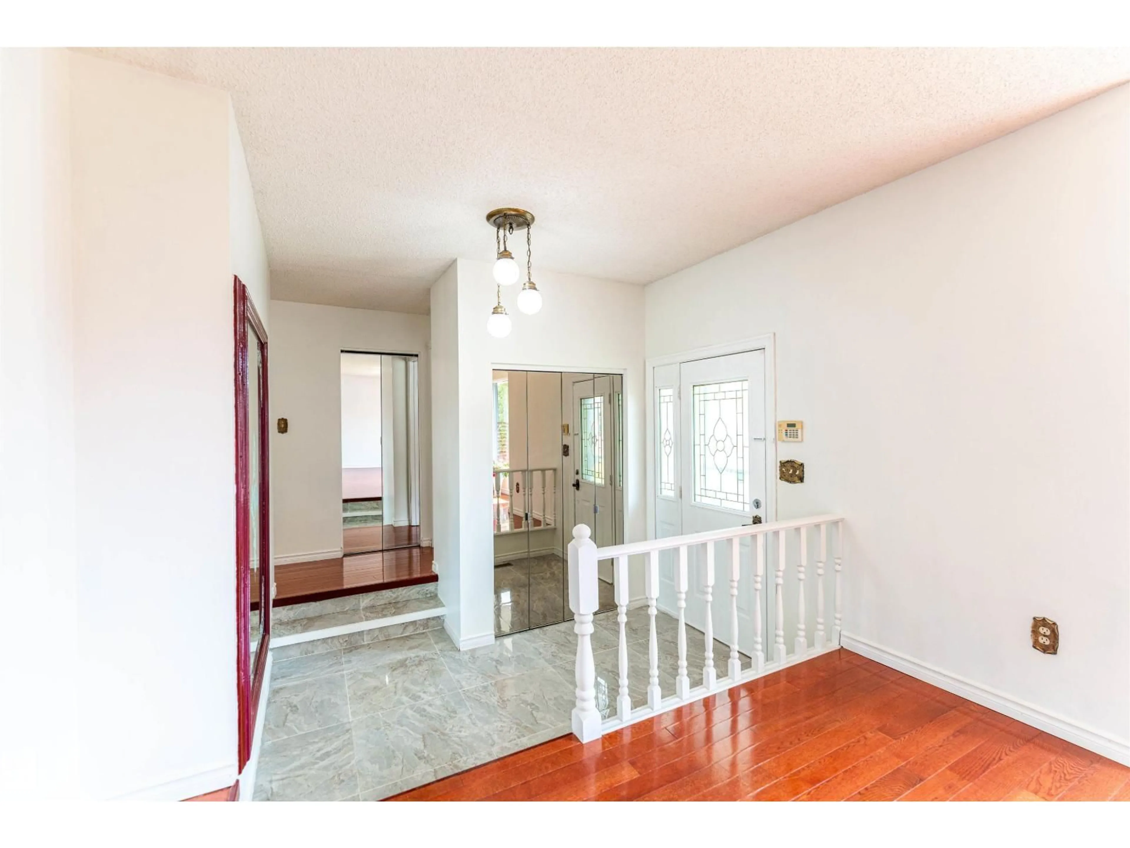 Indoor entryway for NW - 16524 116 ST, Edmonton Alberta T5X3T8