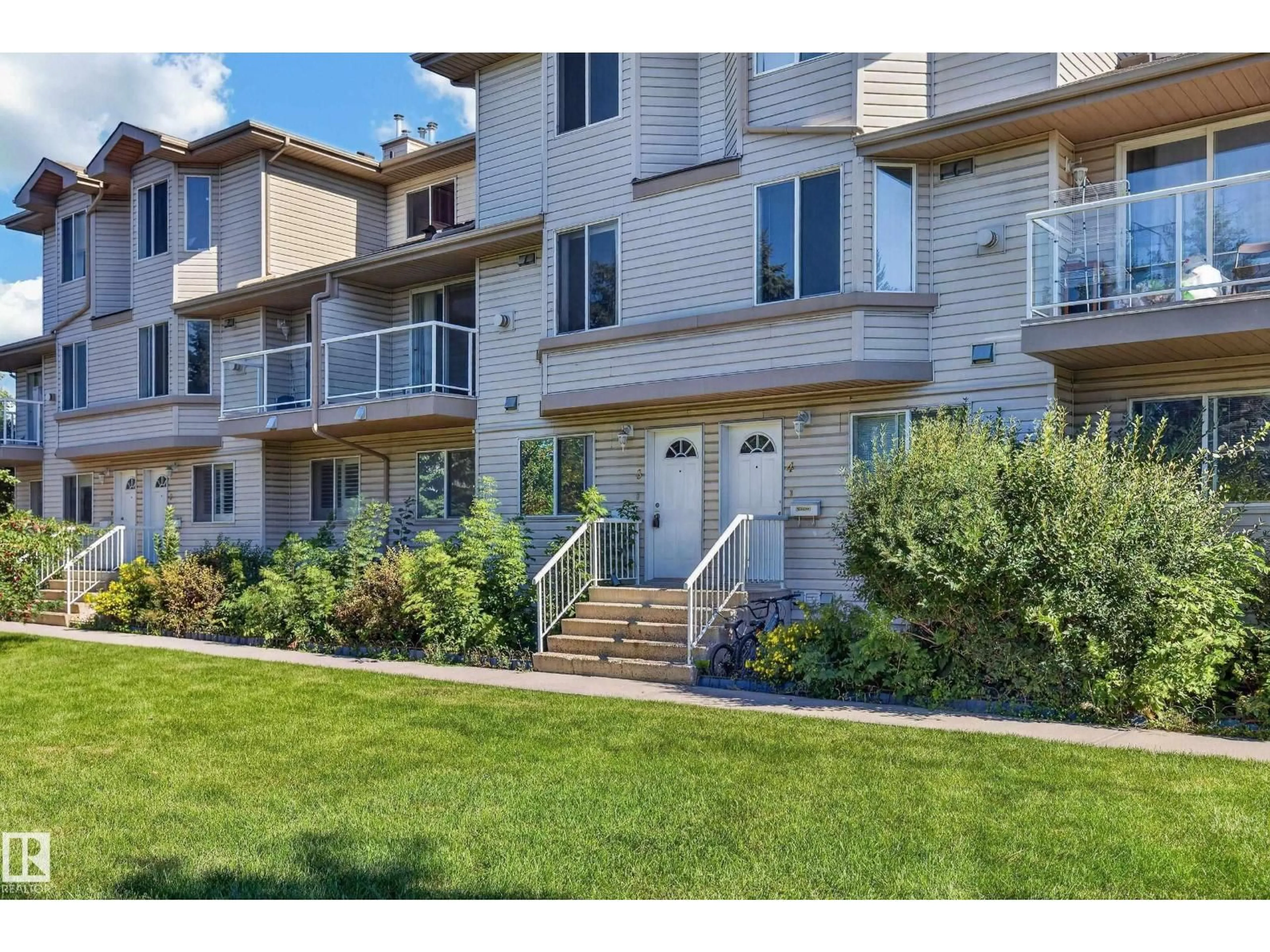 Patio, unknown for #3 - 2505 42 ST, Edmonton Alberta T6L7G8