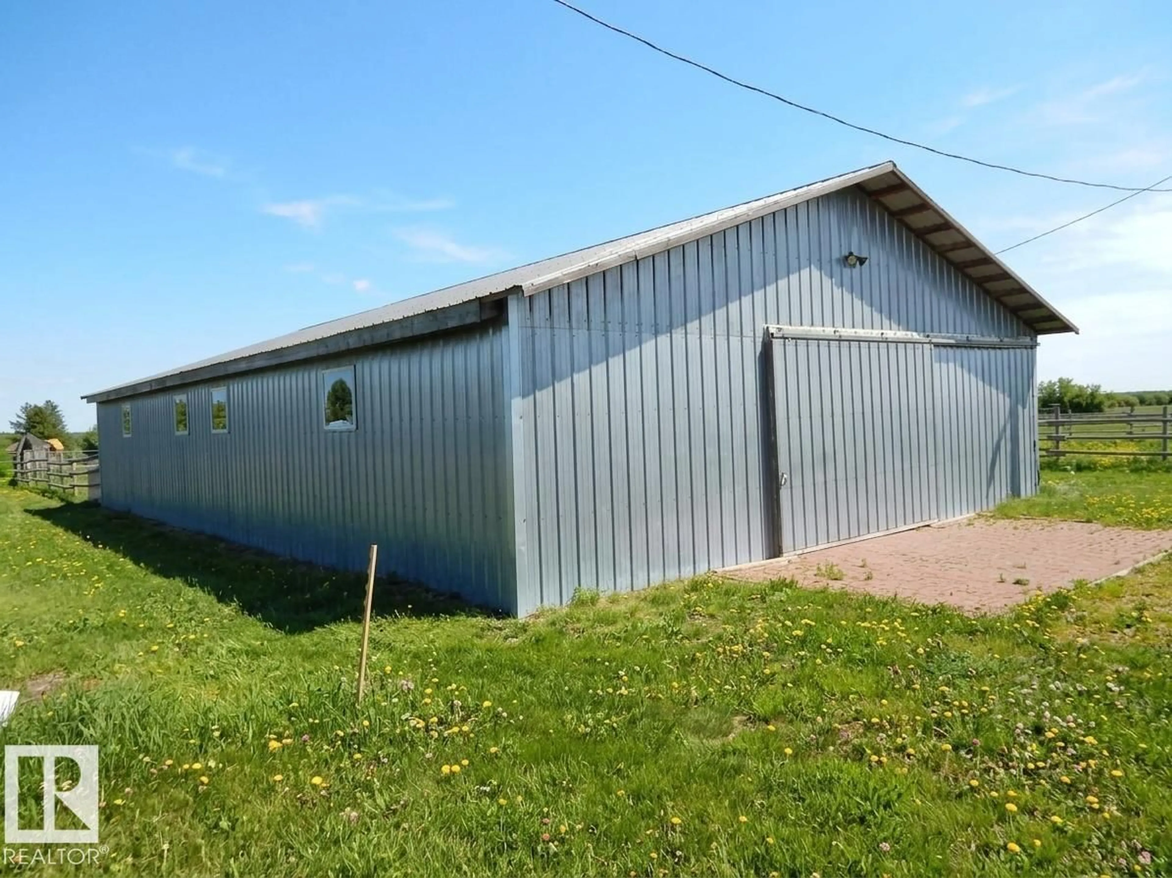 Shed for 26317 TWP ROAD 552, Rural Sturgeon County Alberta T8R1T4