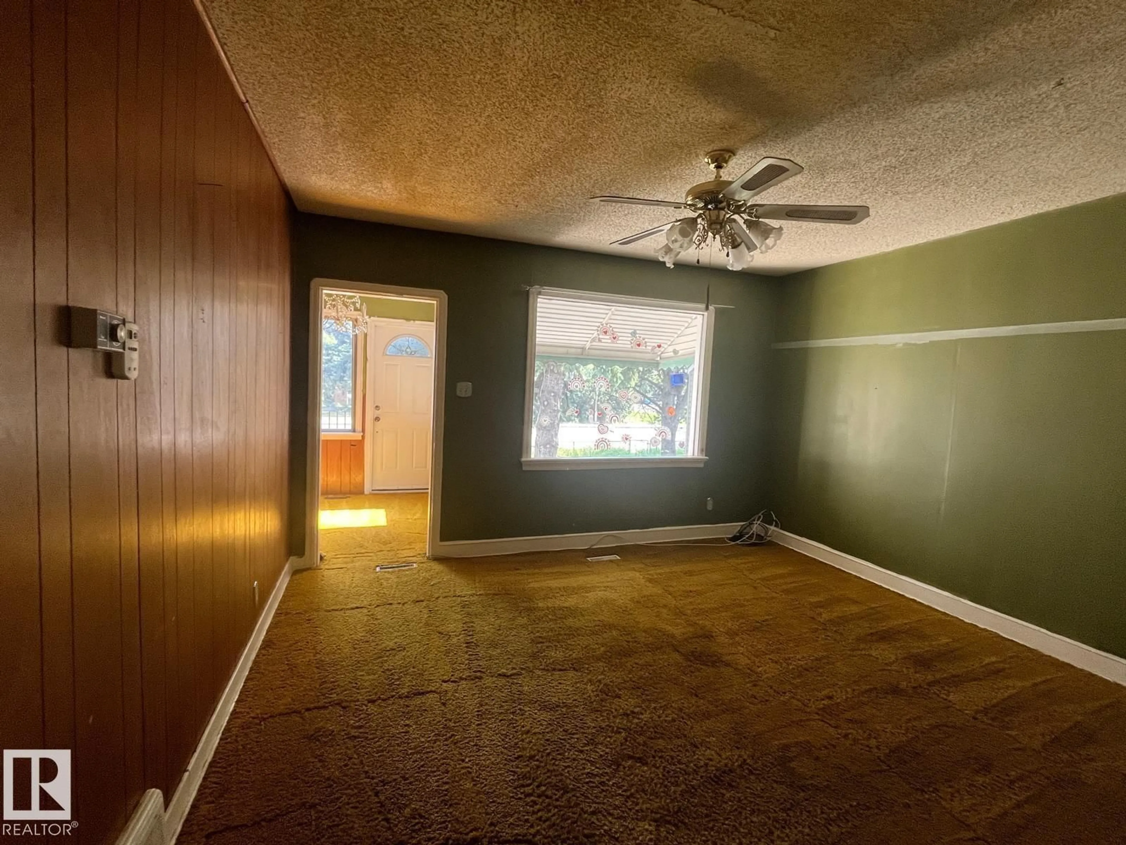 A pic of a room for NW - 11408 82 ST, Edmonton Alberta T5B2V4