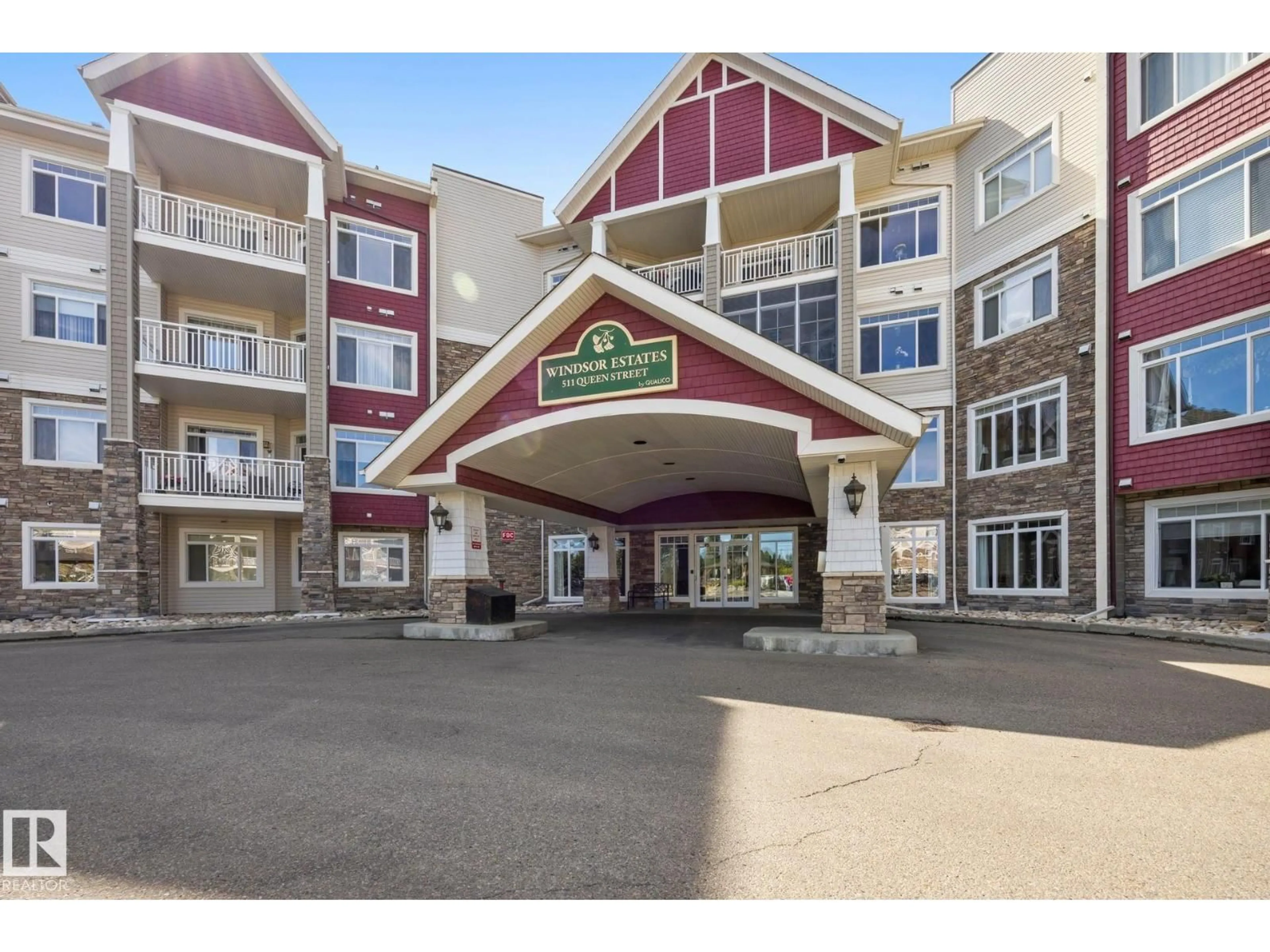 Indoor foyer for #318 - 511 QUEEN ST, Spruce Grove Alberta T7X0G4