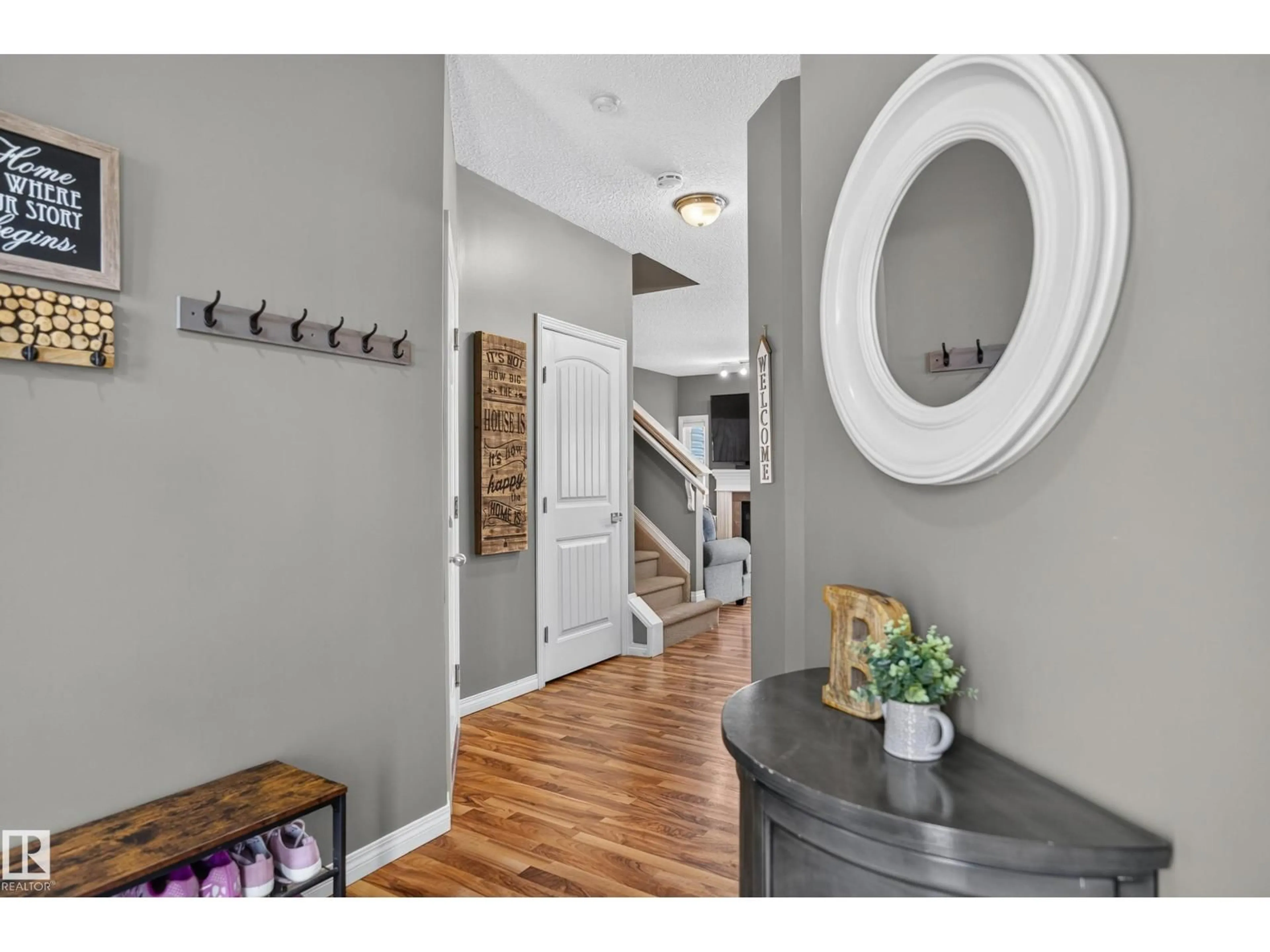 Indoor entryway for 103 BIRCH PL, Fort Saskatchewan Alberta T8L0A5