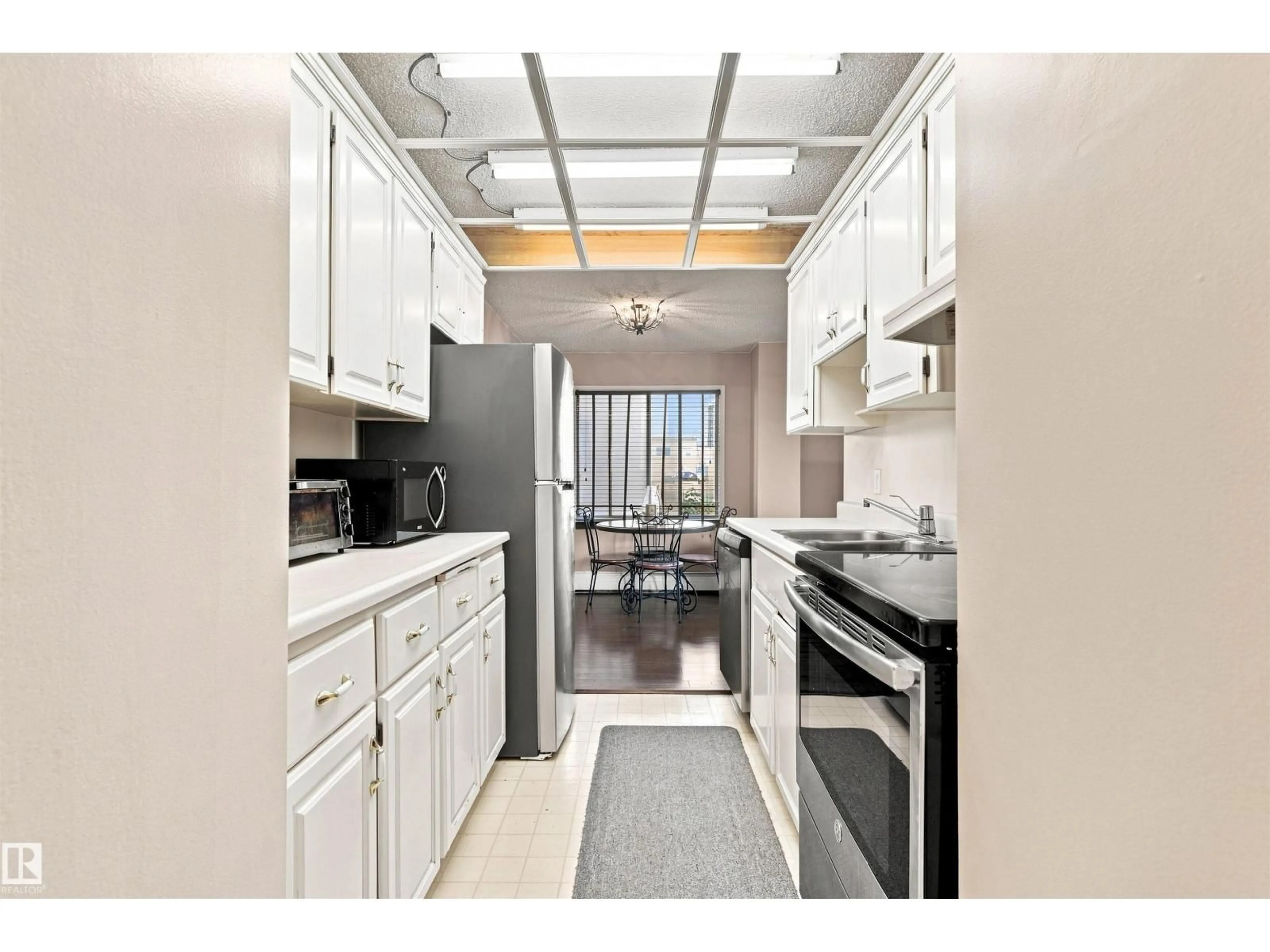 Unknown for #403 - 9725 106 ST, Edmonton Alberta T5K1B5