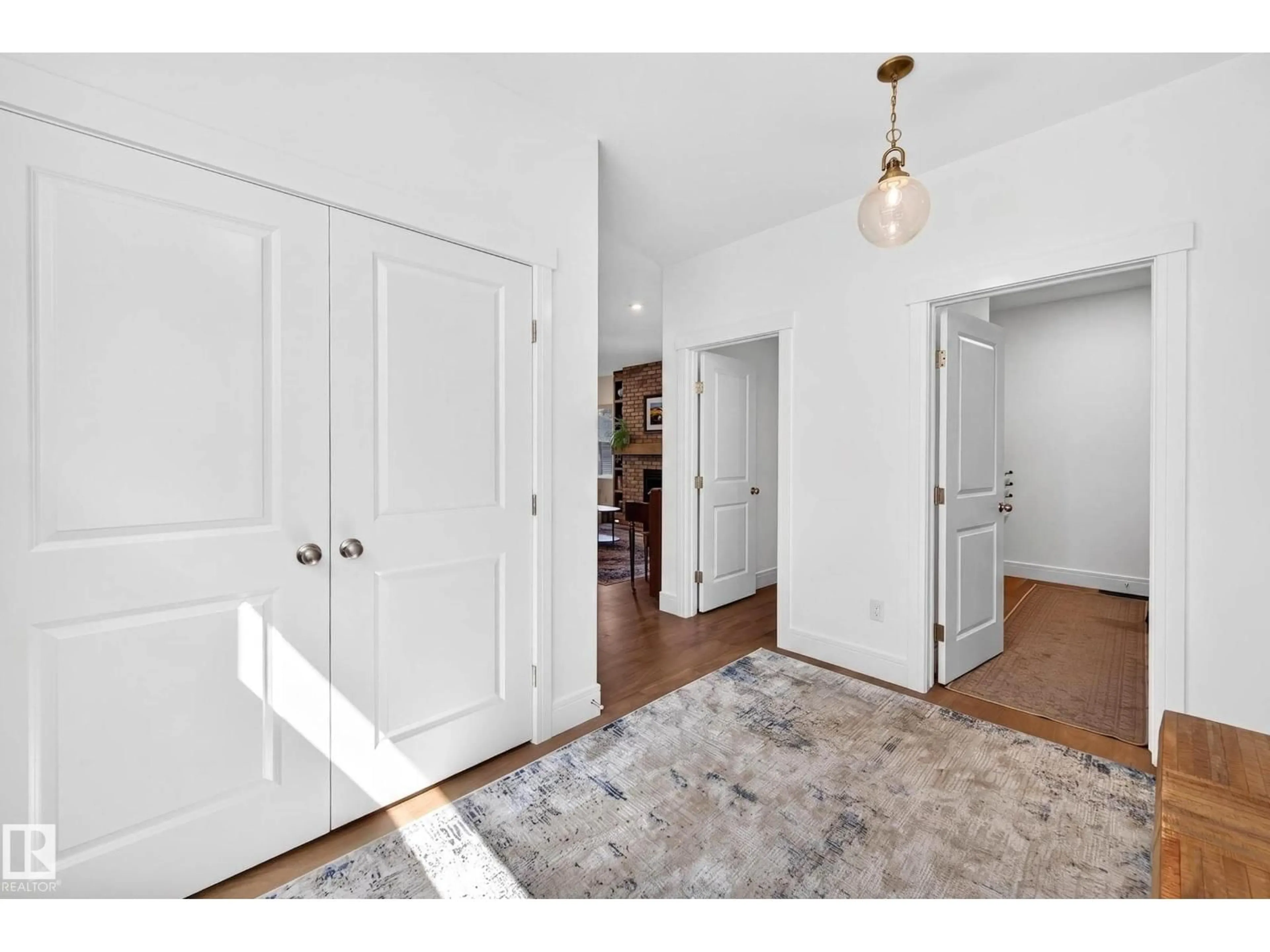 Indoor entryway for 30 ROSEWOOD WY, St. Albert Alberta T8N7Y8