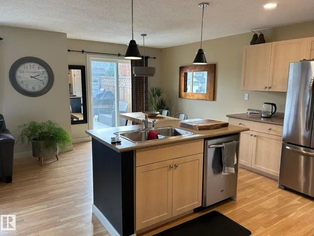 NW - 20007 131 AV, Edmonton 3