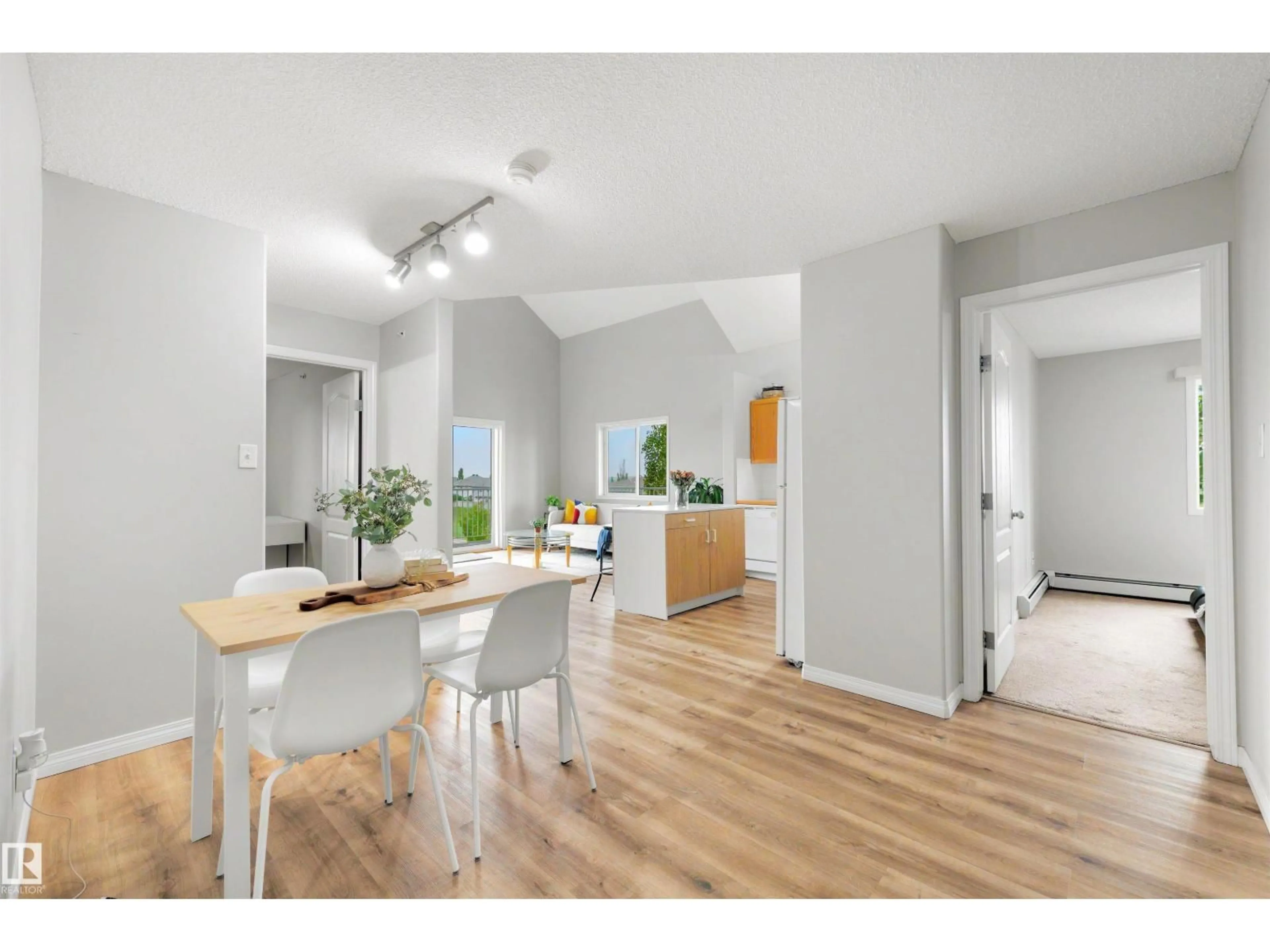 A pic of a room for #427 - 3425 19 ST, Edmonton Alberta T6T2B5