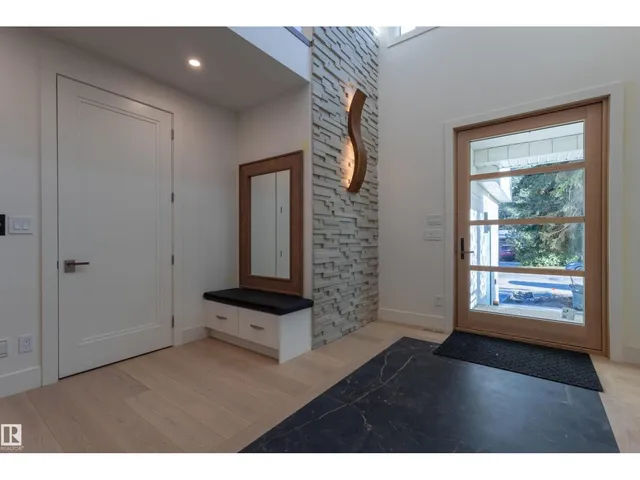 12306 39 AV, Edmonton 5