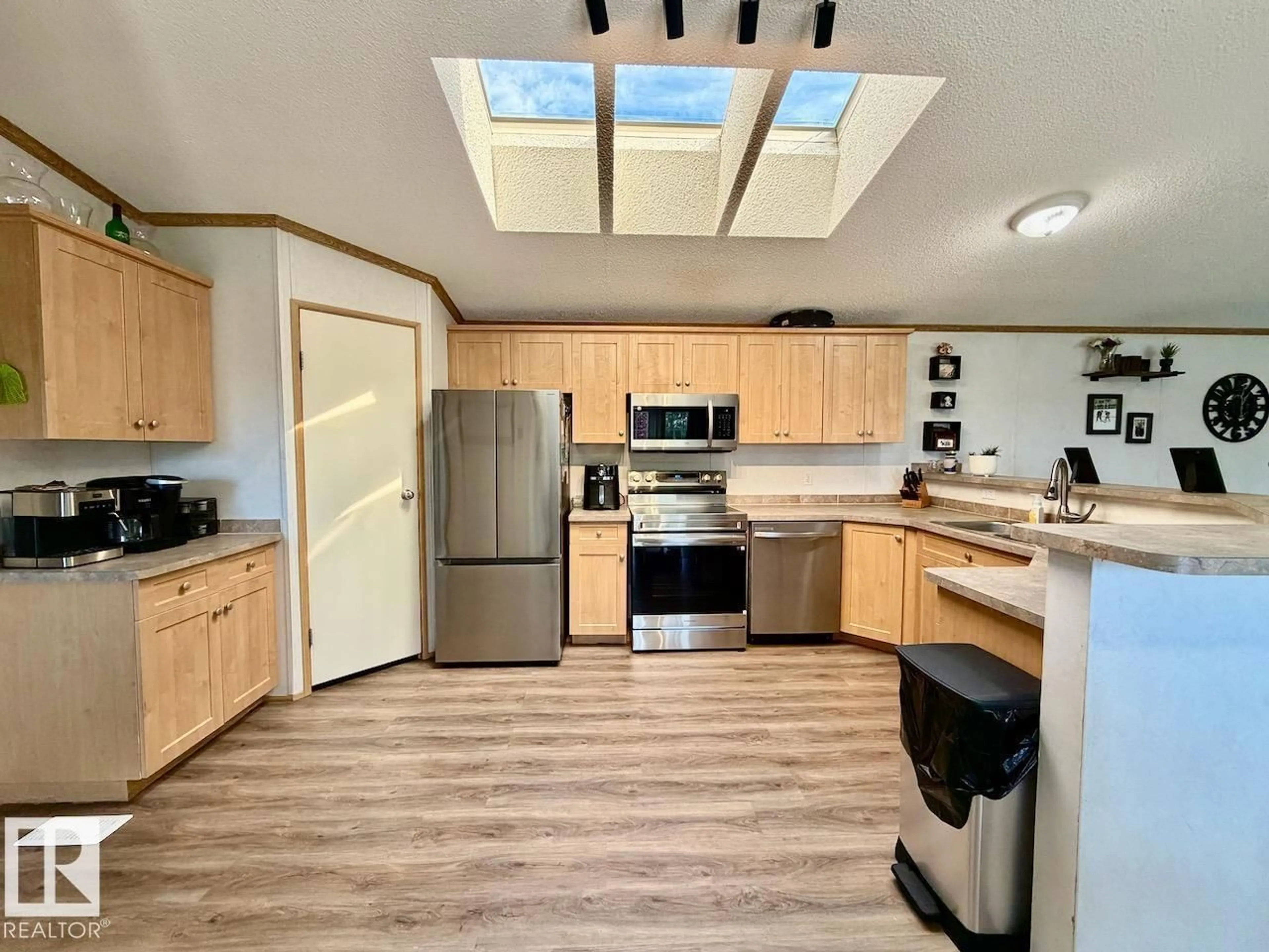 Open concept kitchen, unknown for 50017 RANGE ROAD 80, Rural Brazeau County Alberta T7A2A3