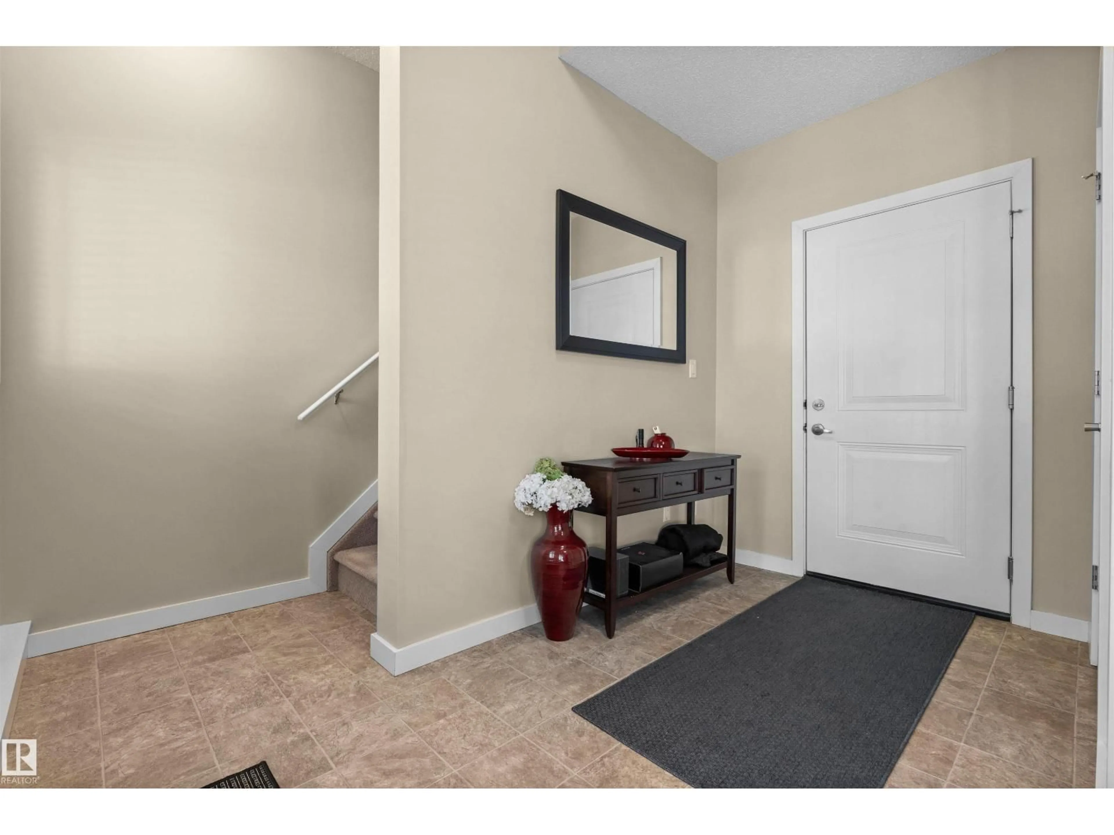 Indoor entryway for #25 - 655 WATT BLVD, Edmonton Alberta T6X0Y2