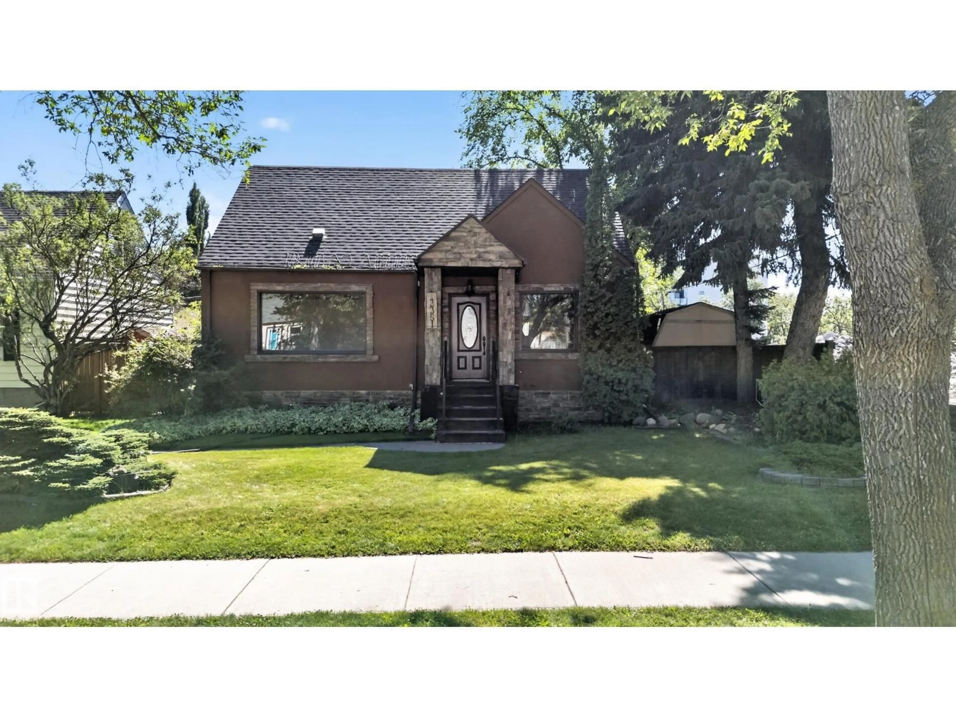 Unknown for 13351 109A AV AV, Edmonton Alberta T5M2J5