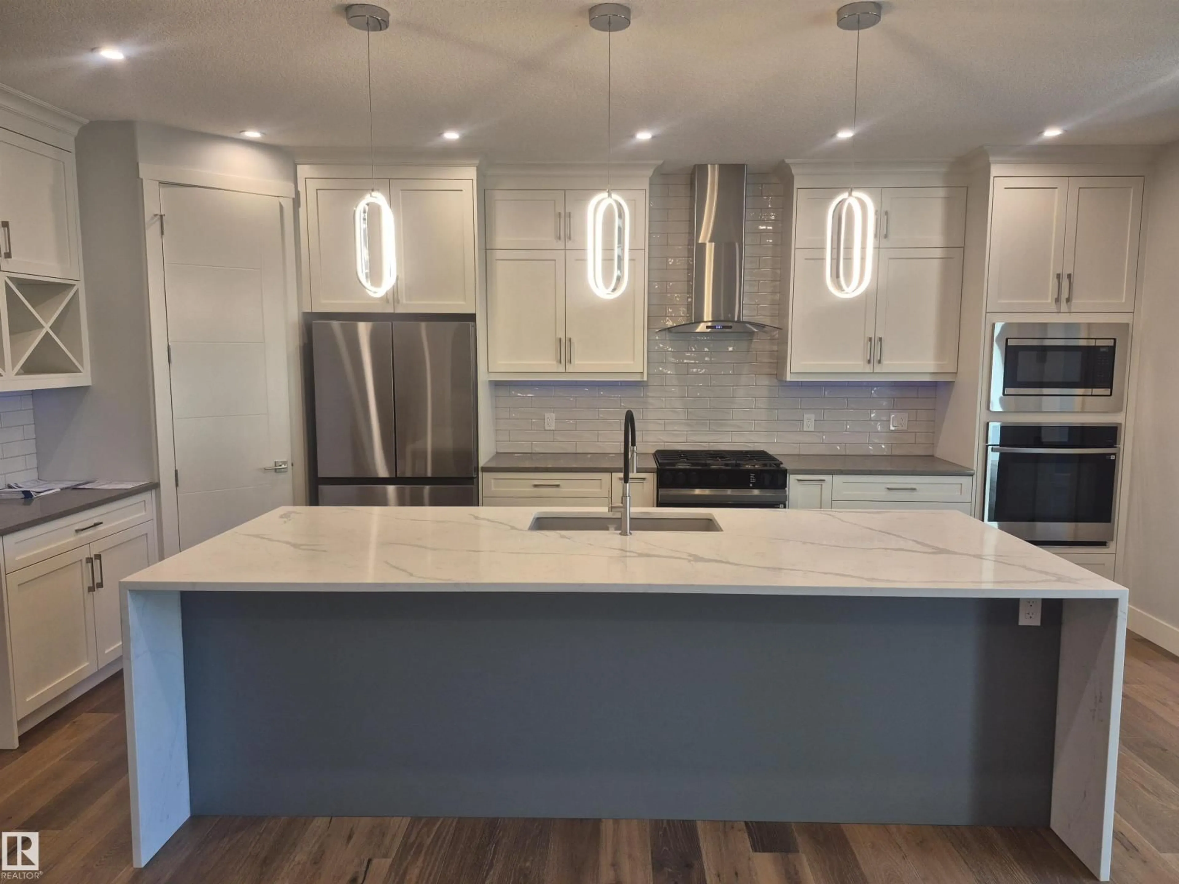 Open concept kitchen, unknown for 9515 75 AV, Edmonton Alberta T6E1H5