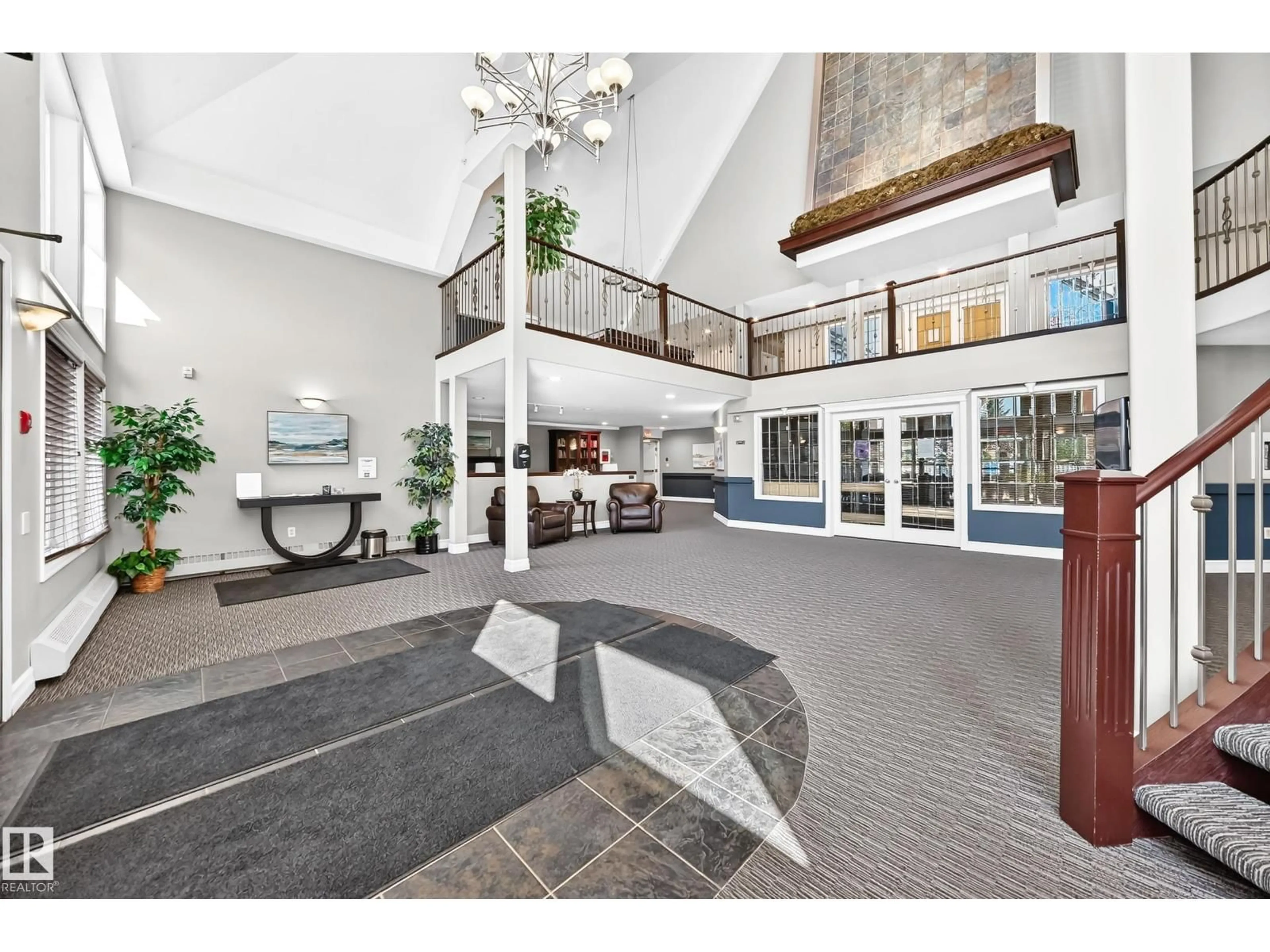 Indoor foyer for 9008 - 316 99 AV, Edmonton Alberta T5H4M6