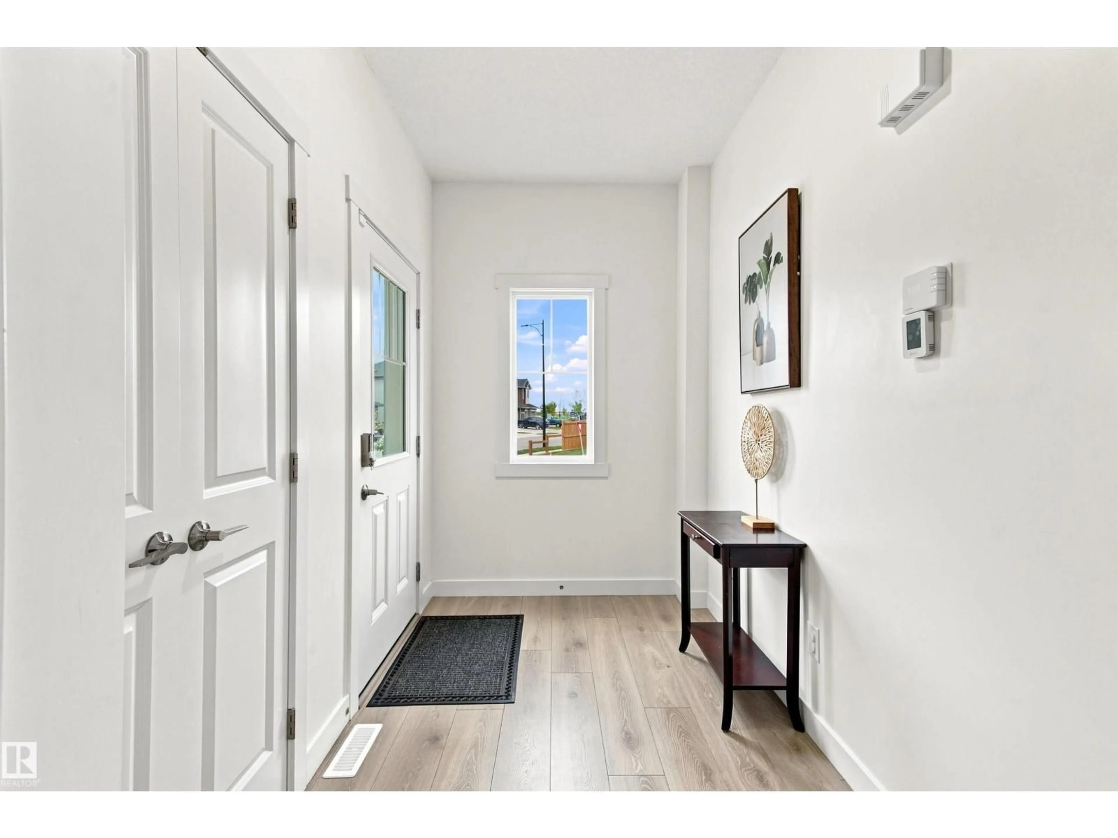 Indoor entryway for 107 ELLICE BN, Fort Saskatchewan Alberta T8L0V2