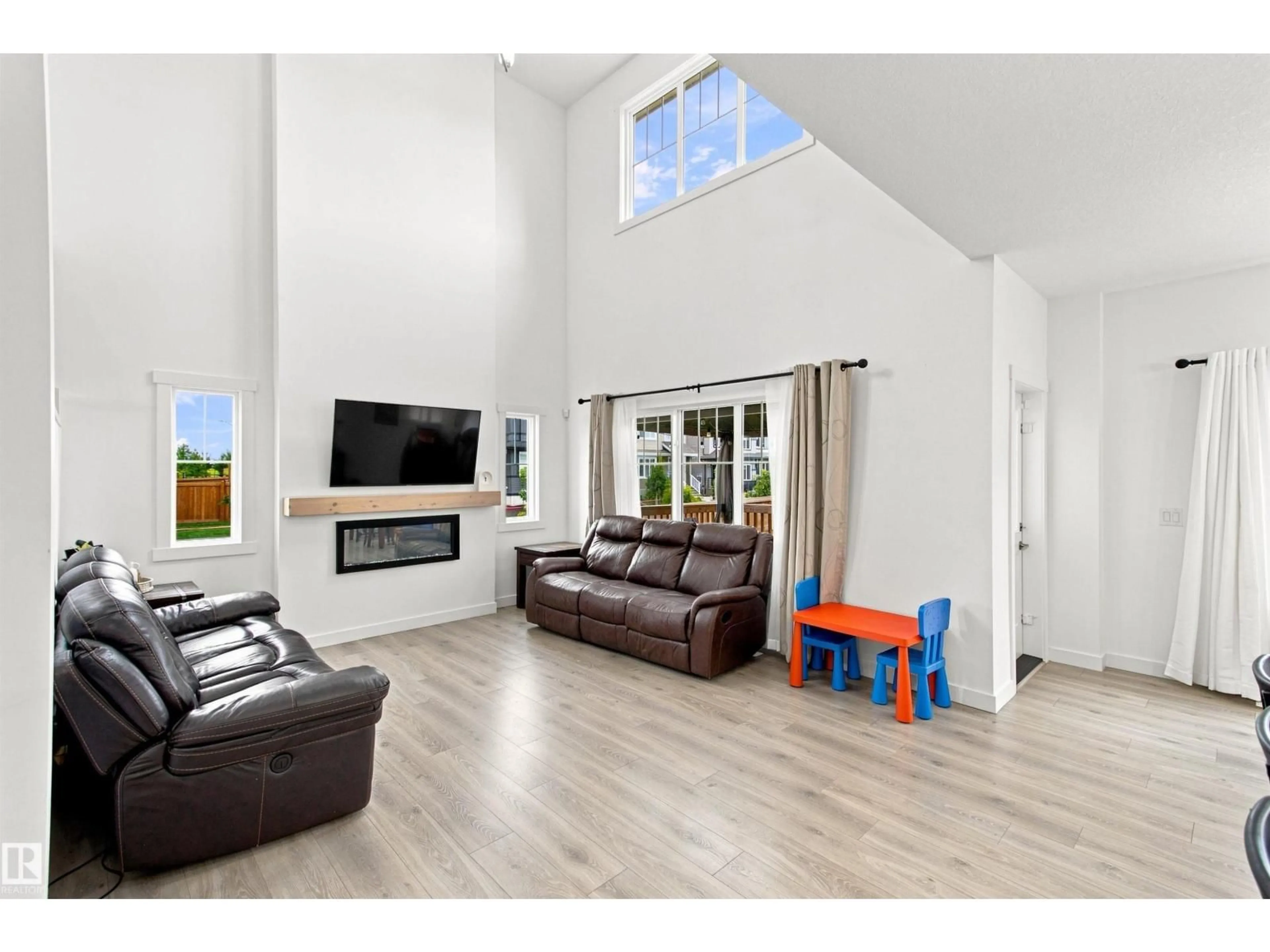 Living room with furniture, unknown for 107 ELLICE BN, Fort Saskatchewan Alberta T8L0V2