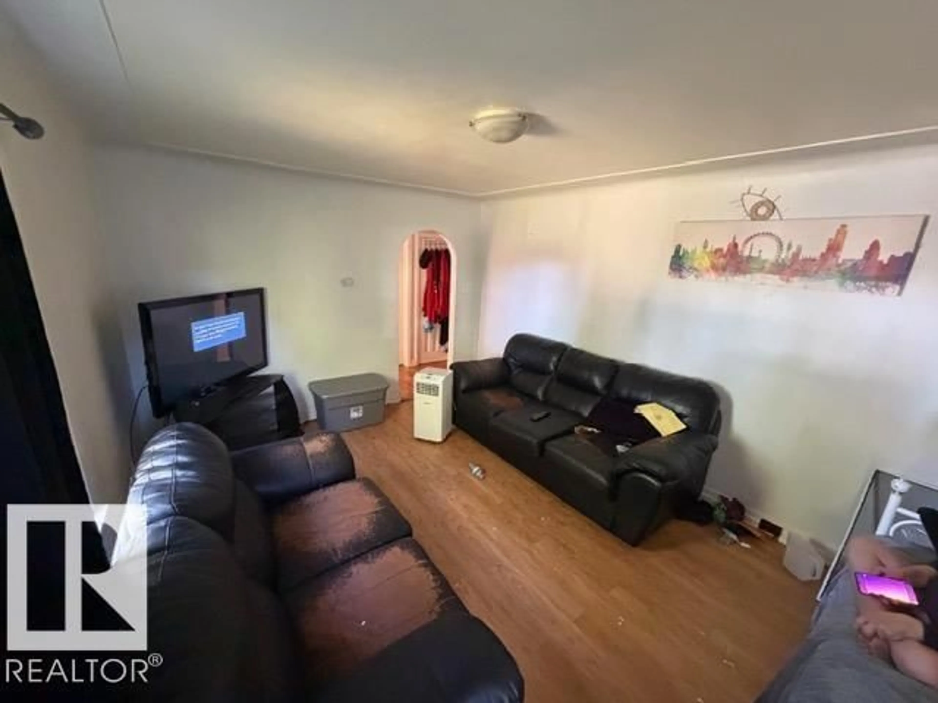 A pic of a room for NW - 12245 81 ST, Edmonton Alberta T5B2T2