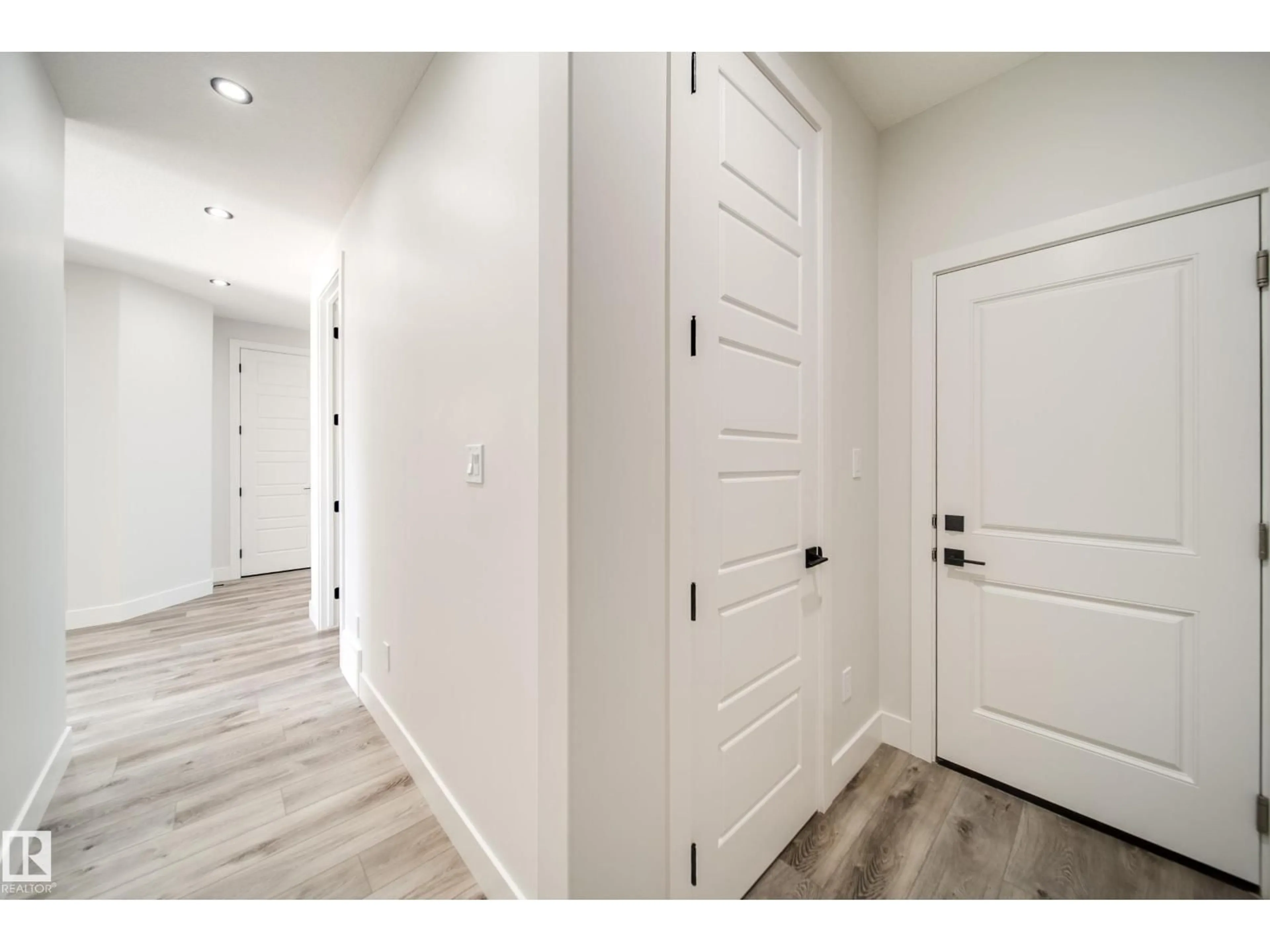 Indoor entryway for 8515 183 AV, Edmonton Alberta T5Z0X5