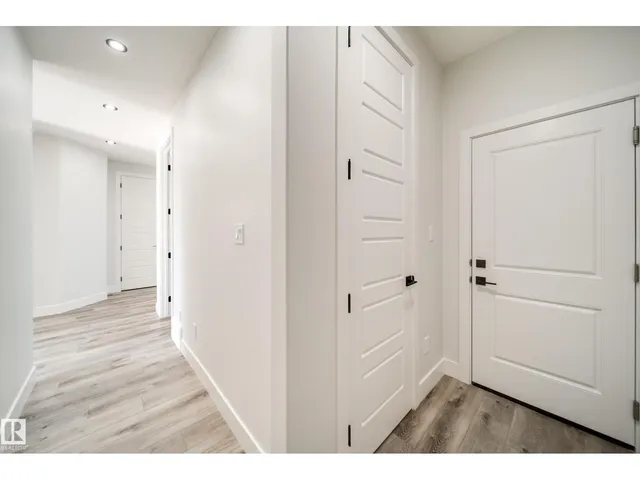 8515 183 AV, Edmonton 5