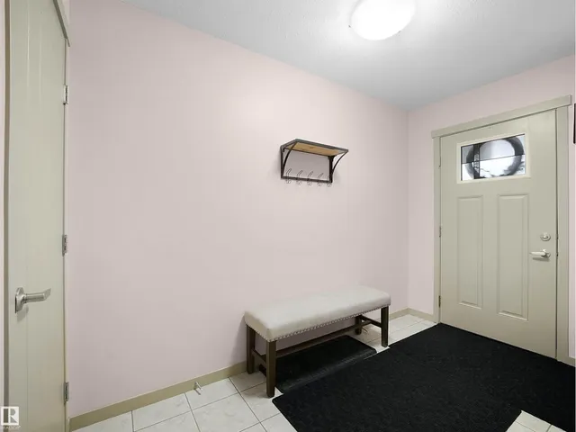 SW - 820 179 ST, Edmonton 5