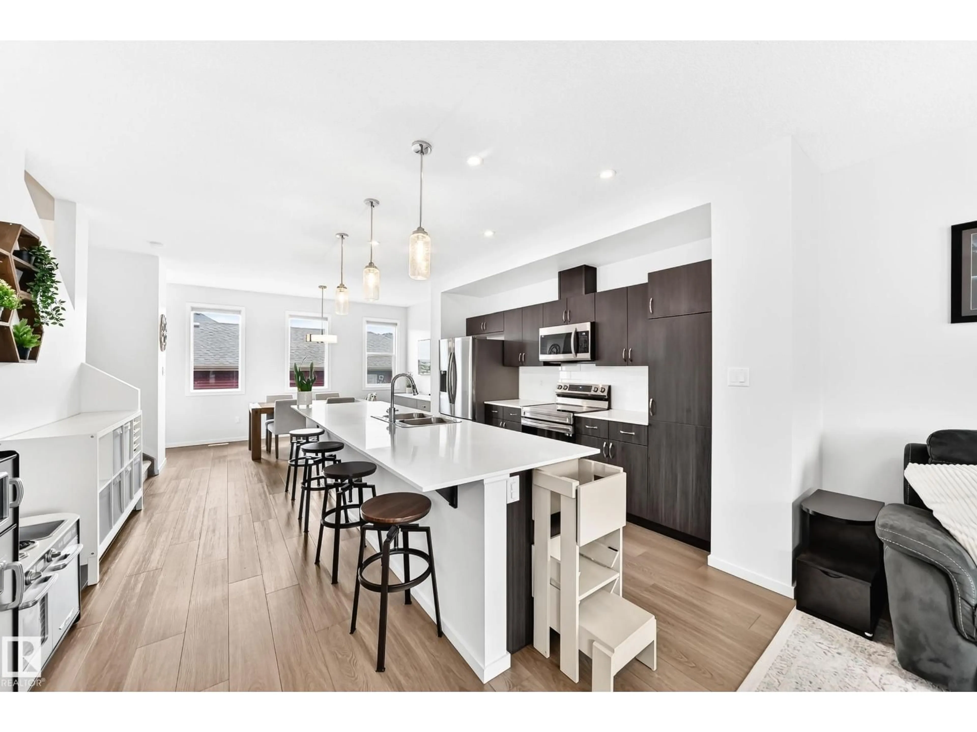 Open concept kitchen, unknown for 5233 22 AV, Edmonton Alberta T6X2H8