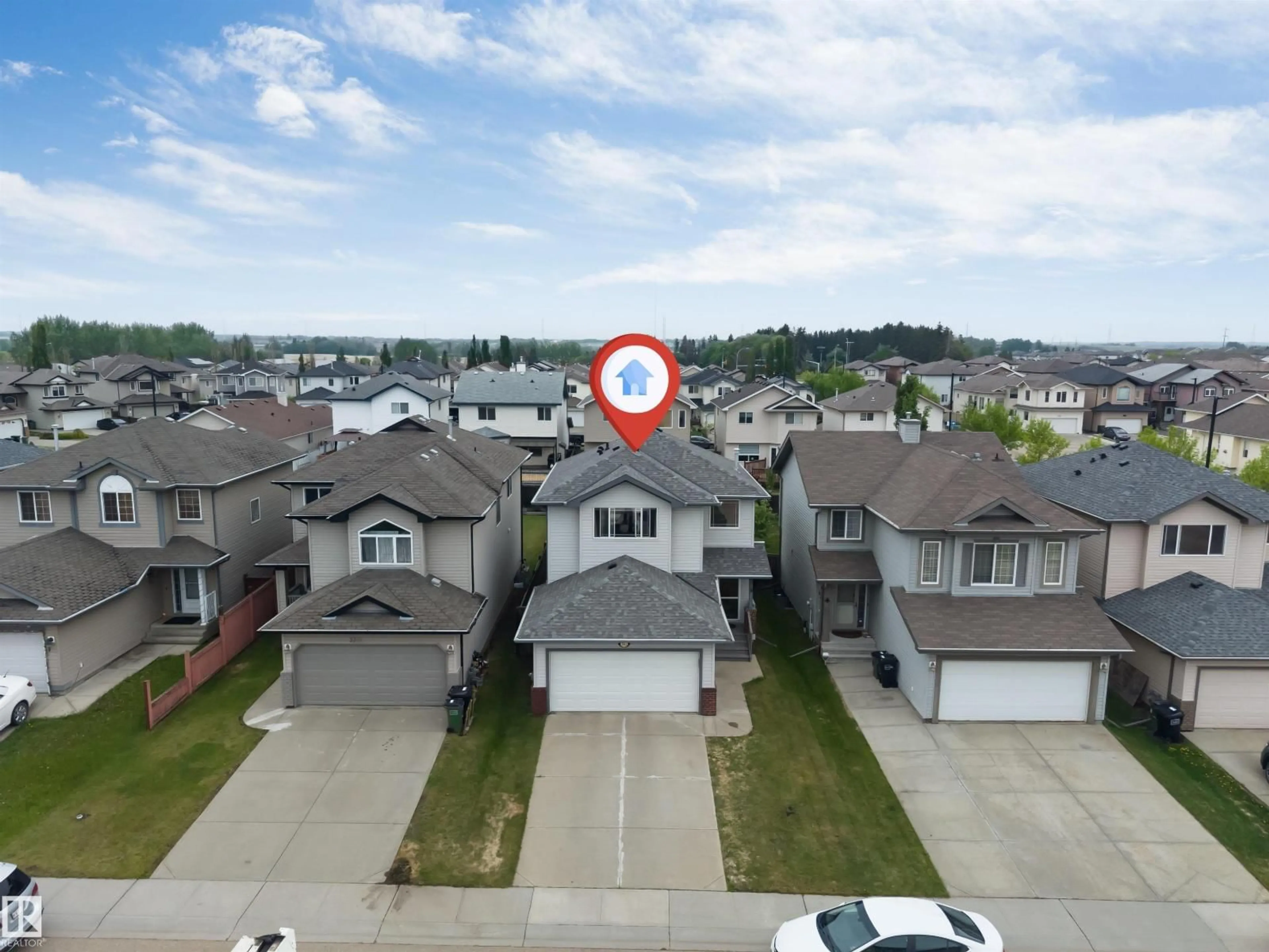 A pic from outside/outdoor area/front of a property/back of a property/a pic from drone, unknown for NW - 3311 21 ST, Edmonton Alberta T6T0C4