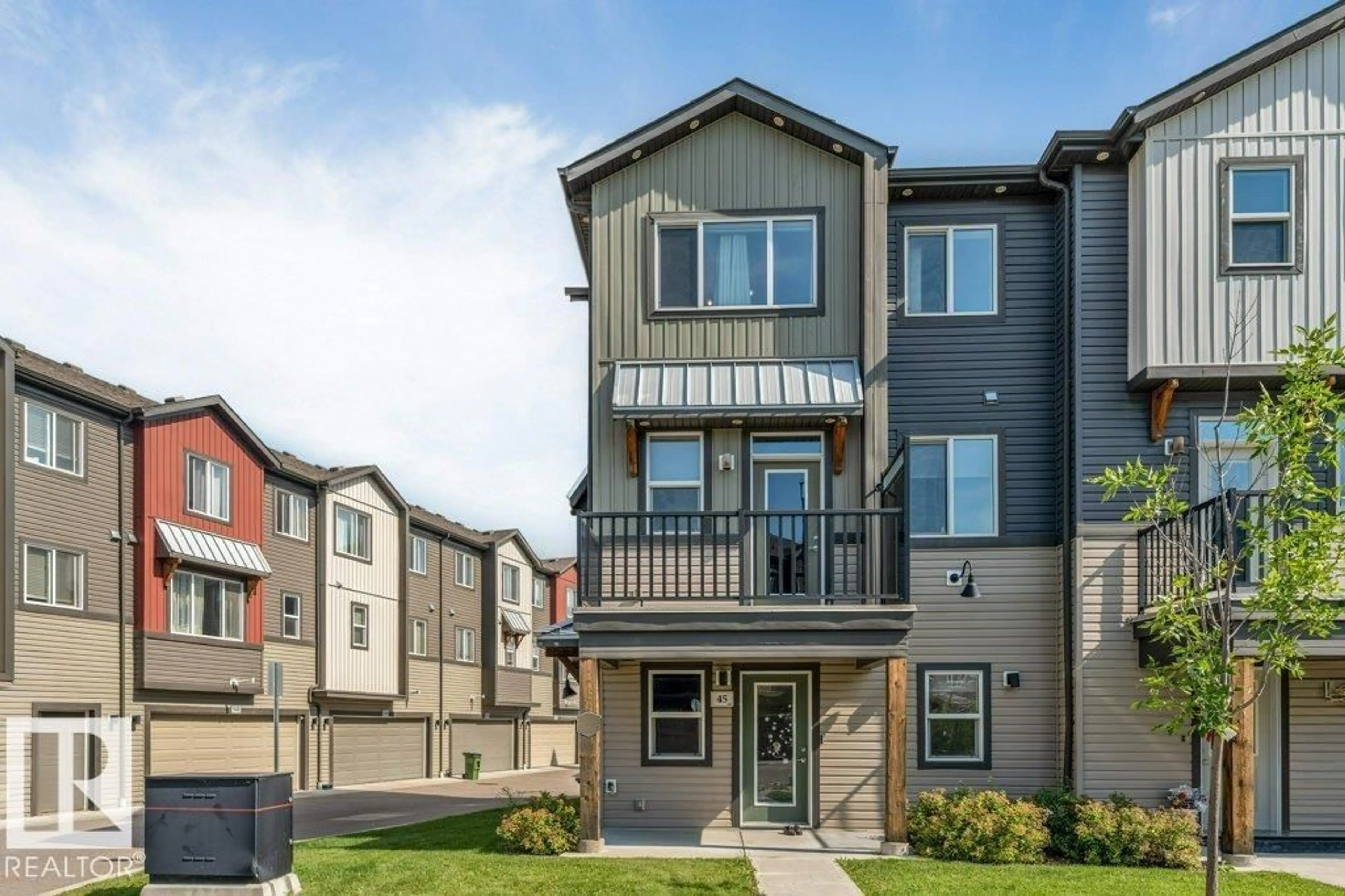 Home with vinyl exterior material, street for #45 - 16903 68 ST, Edmonton Alberta T5Z0R1