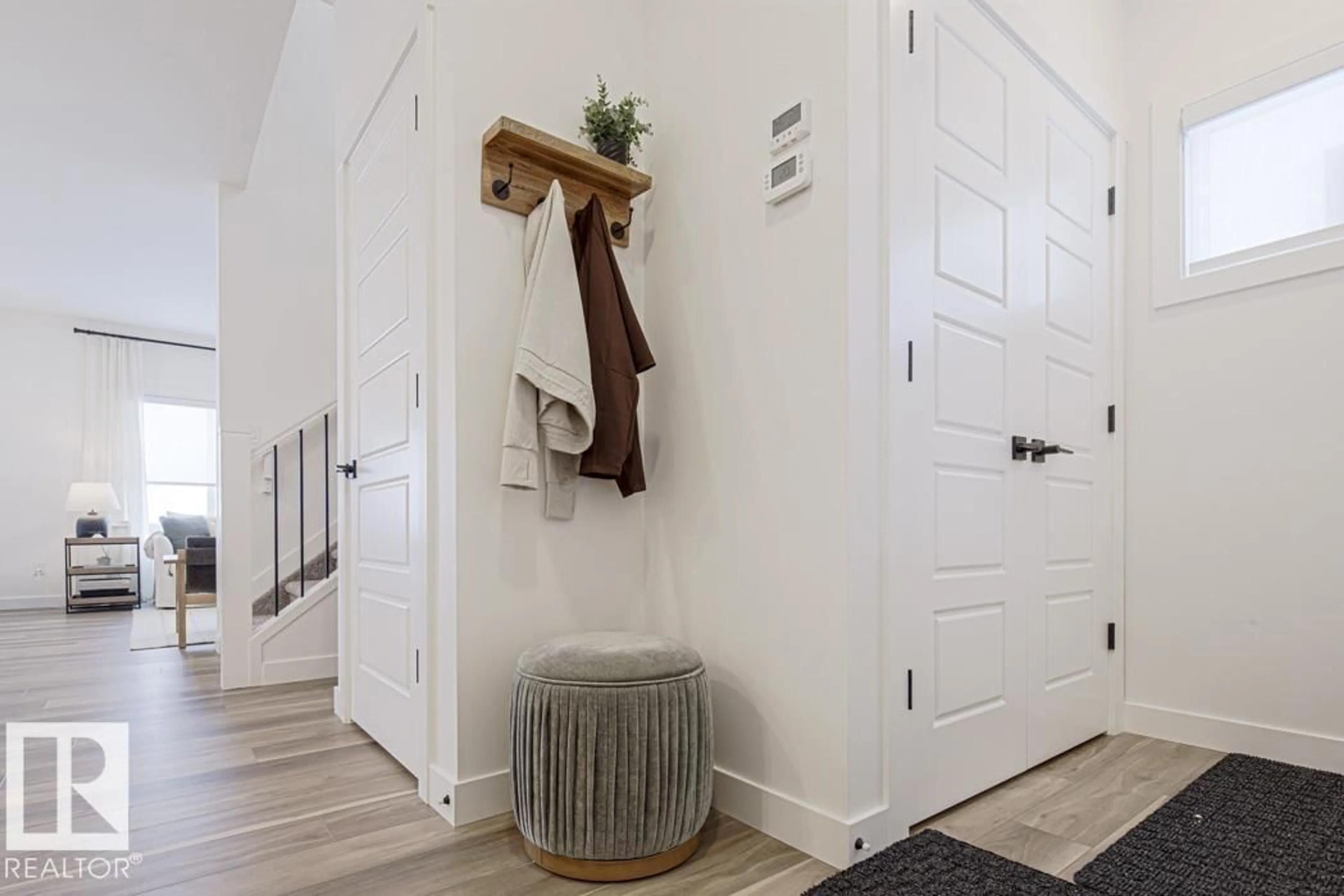Indoor entryway for 52 EMERSON LD, Spruce Grove Alberta T7X4T8